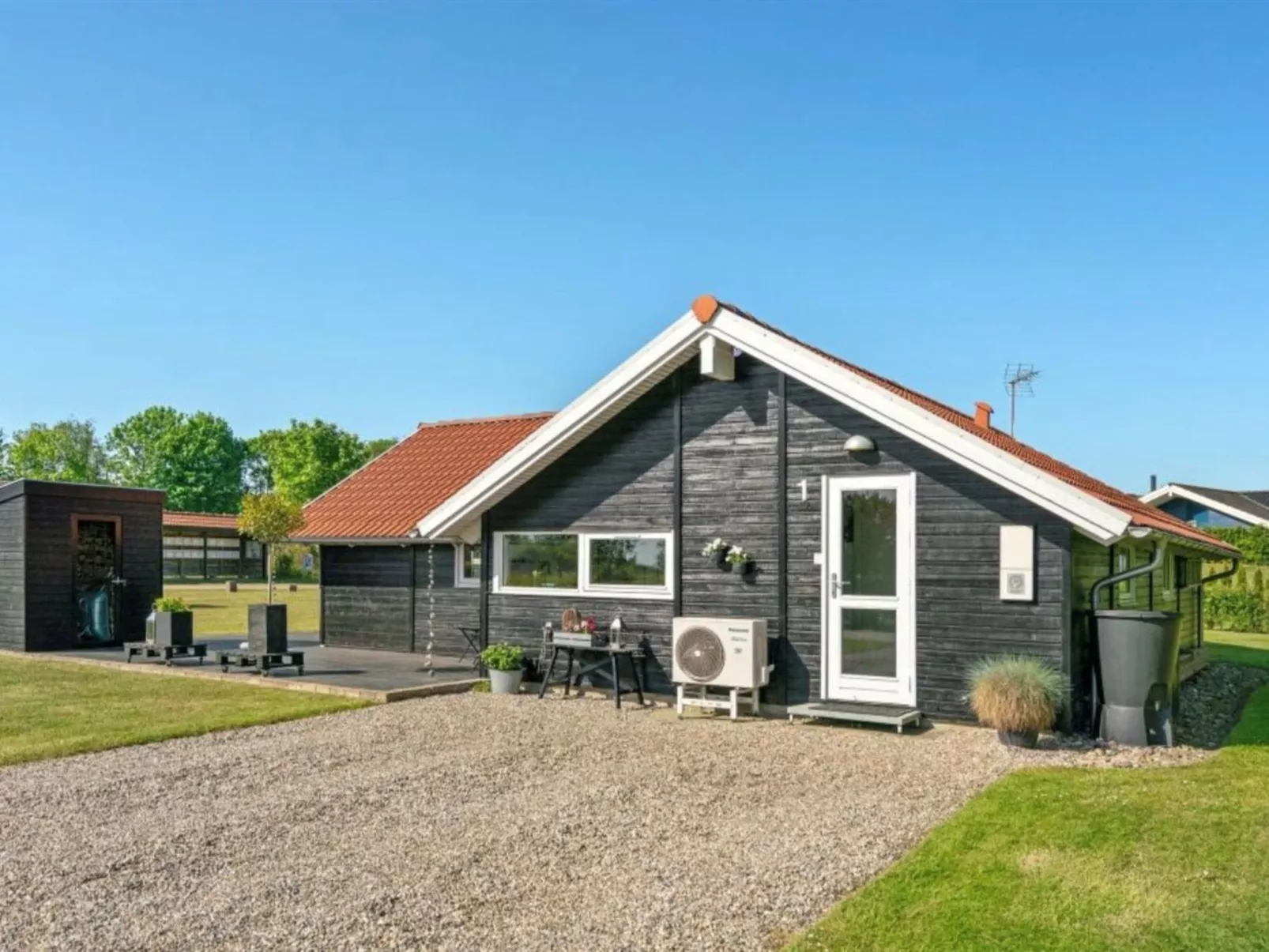 "Ognen" - 300m from the sea