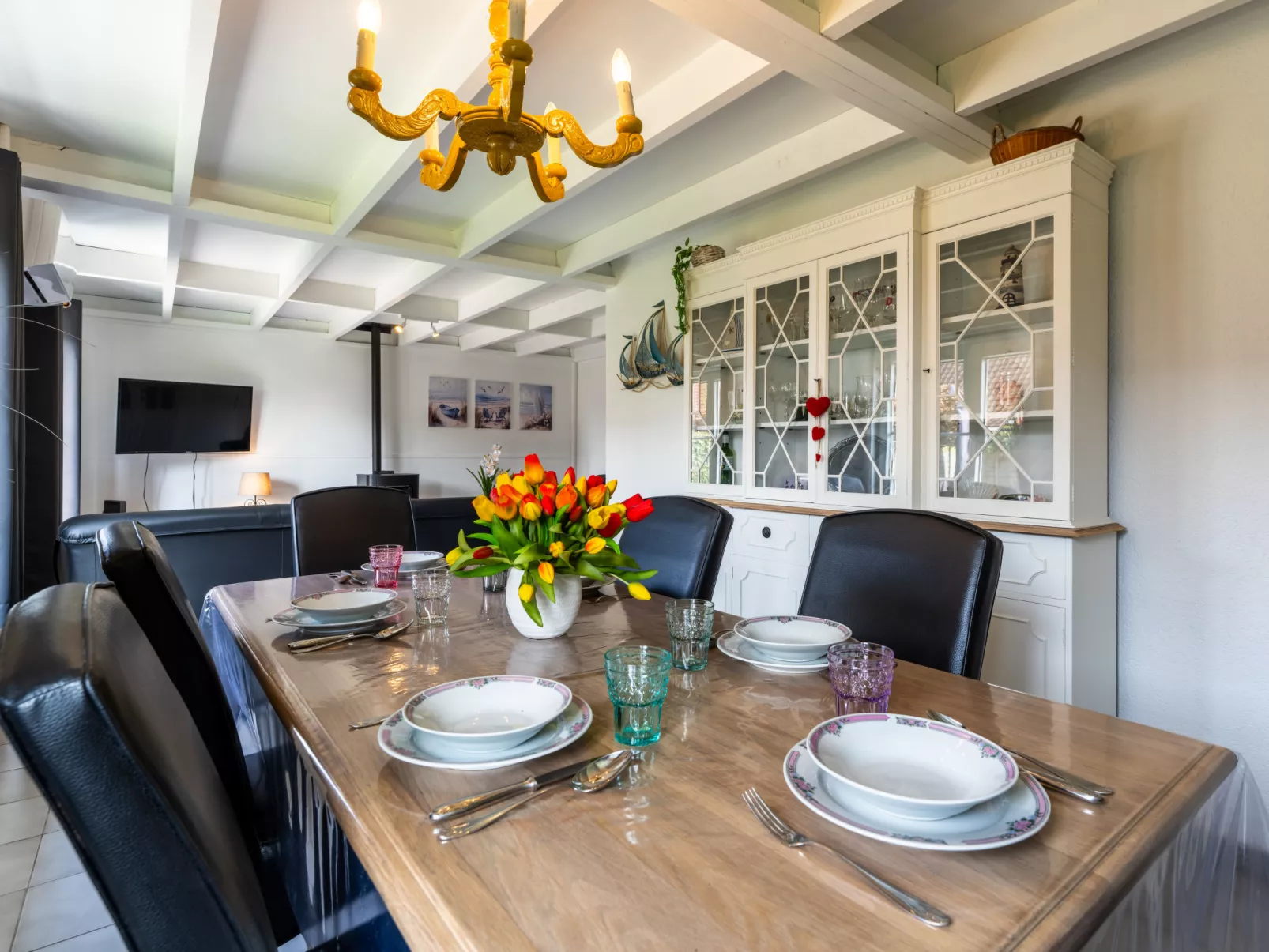 Alice Blue with airco & shared pool