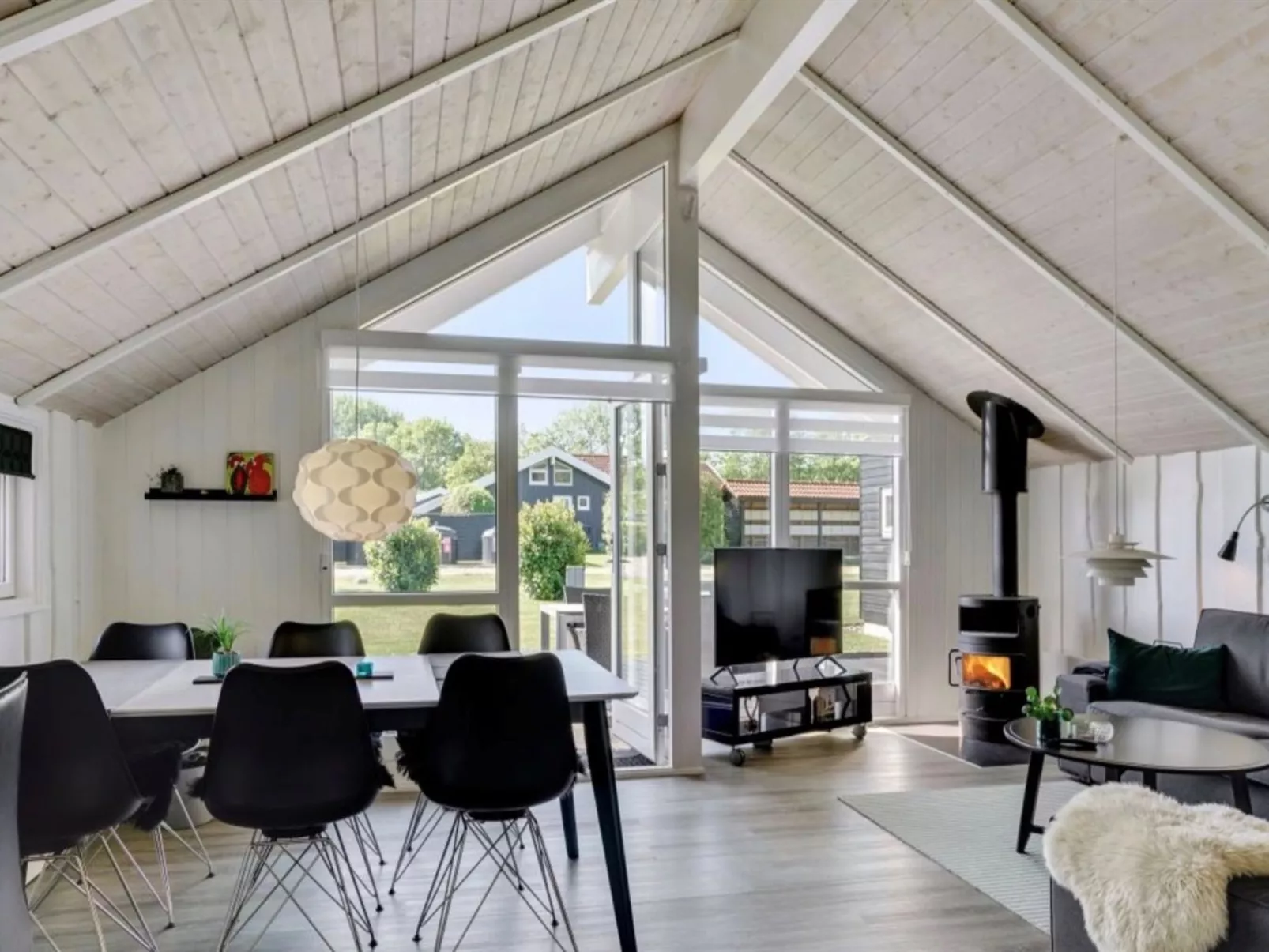 "Ognen" - 300m from the sea