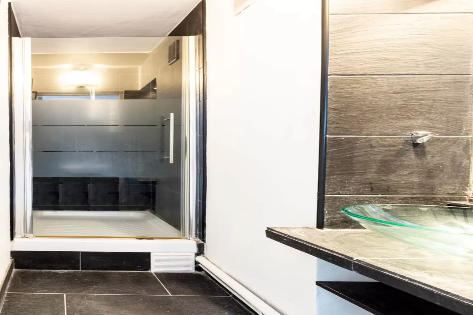 Appartement en bord de mer – Plage de la Salis - Badkamer