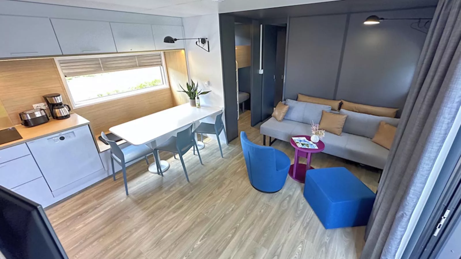 Feriendorf Seeblick - Tiny Chalet Nr 4 - Woonkamer