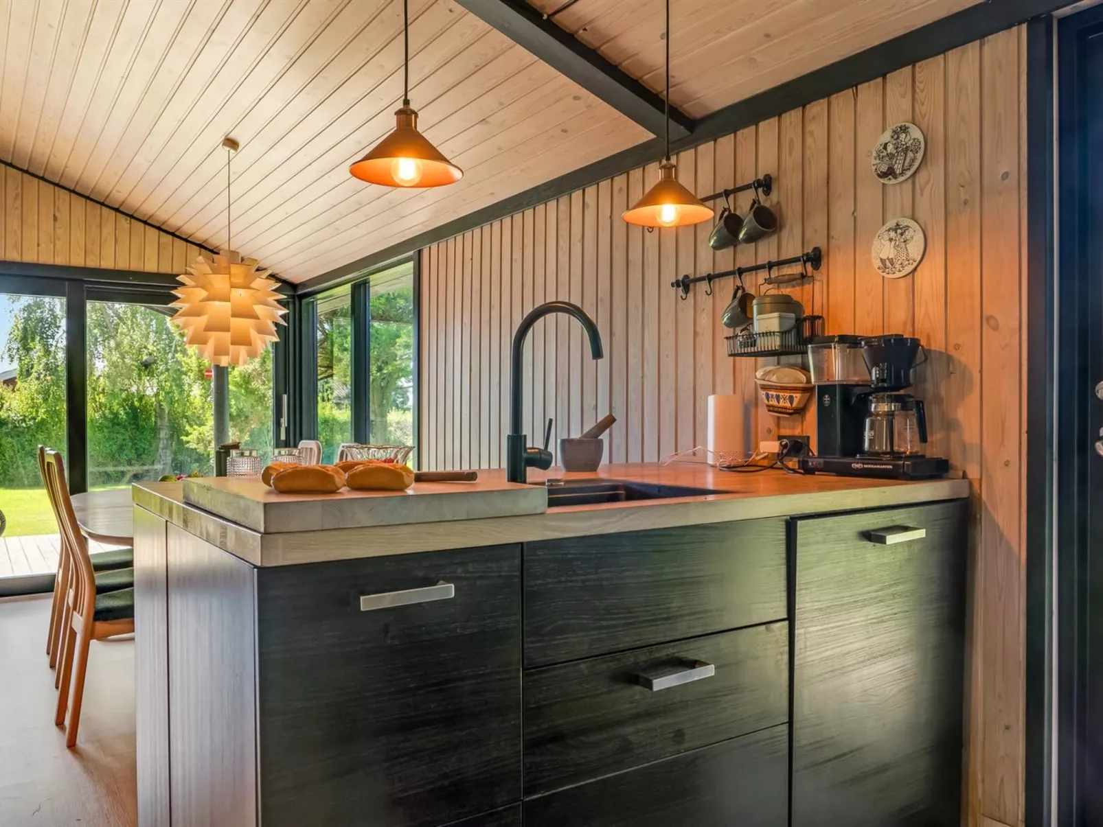 "Litle" - 600m from the sea - Binnen