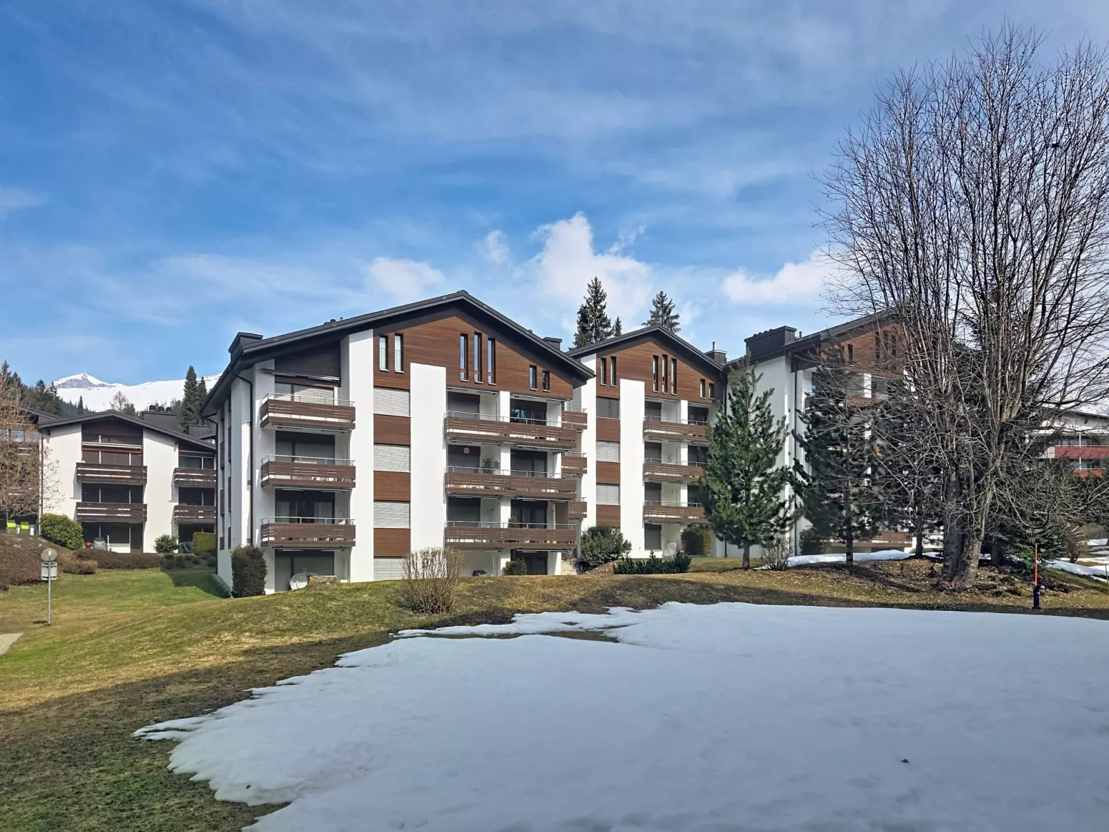 Curnera 9/4 - Buiten