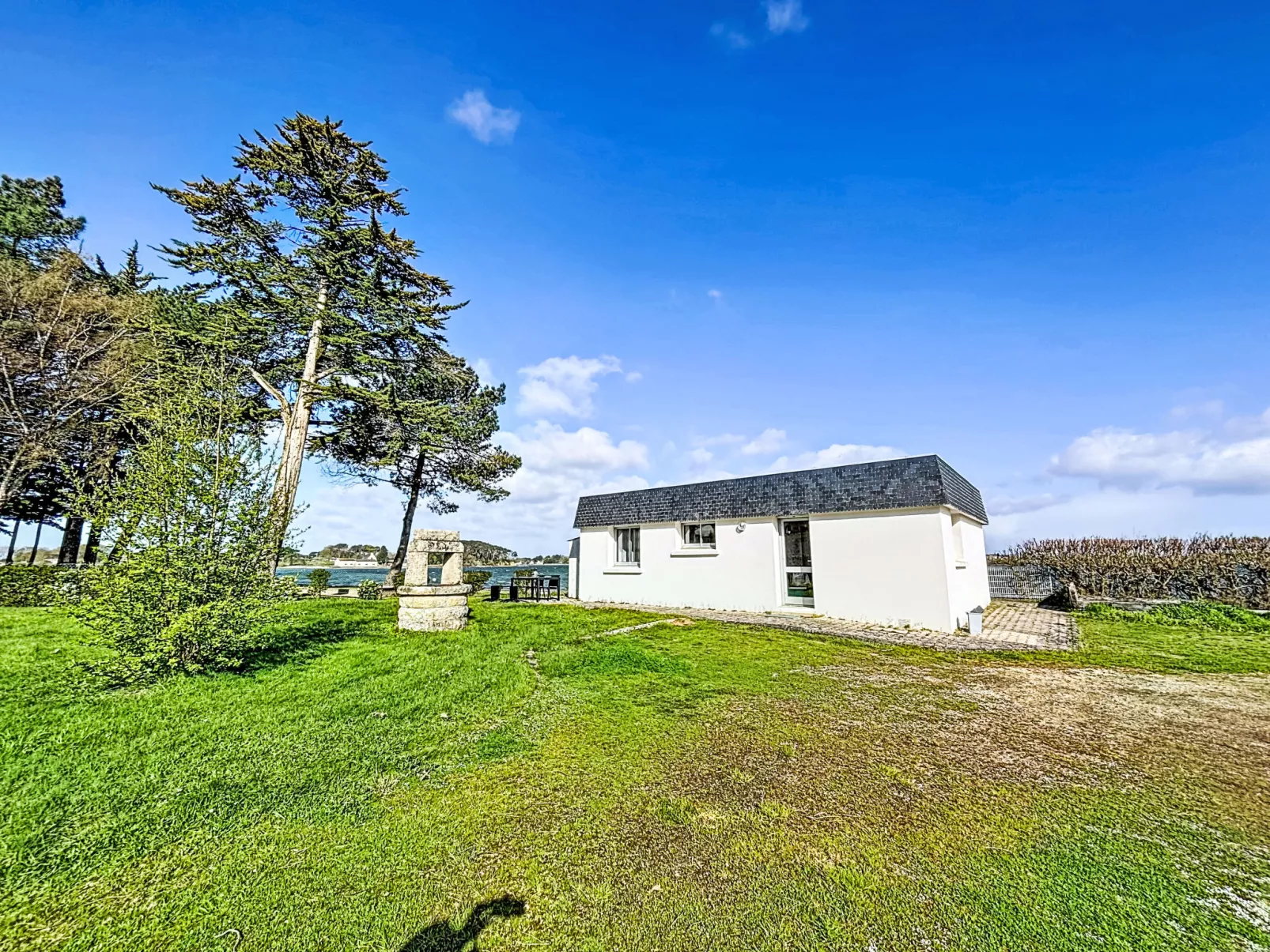 Maison du Néguan - Buiten