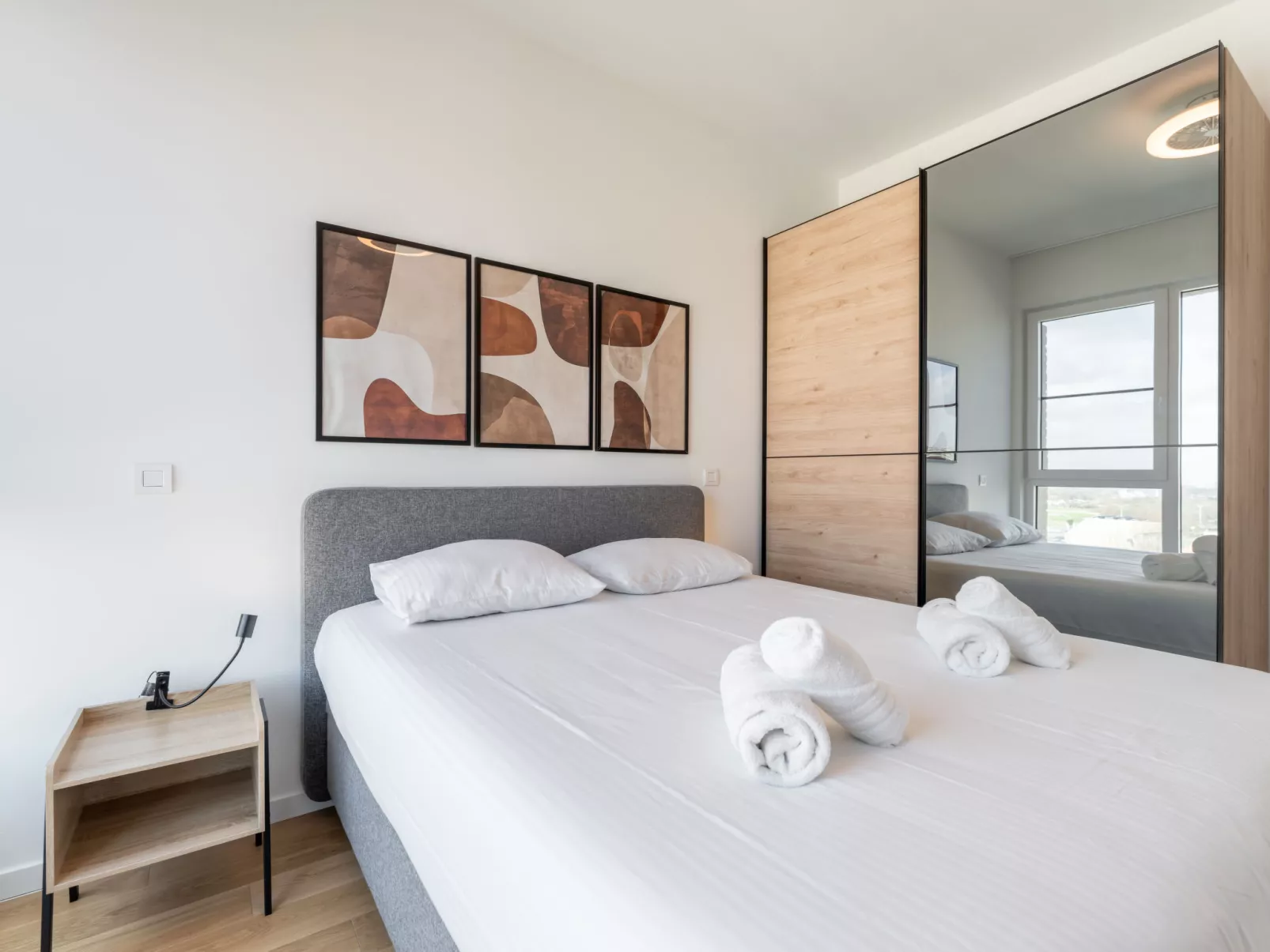 Parkville with parking & terrace - Binnen