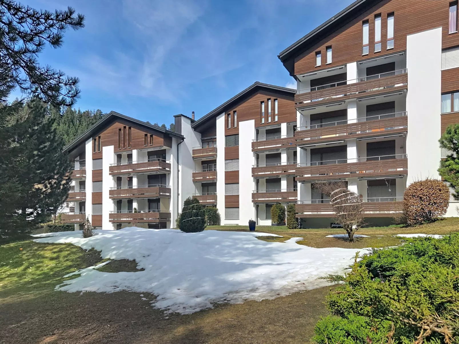 Curnera 9/4 - Buiten