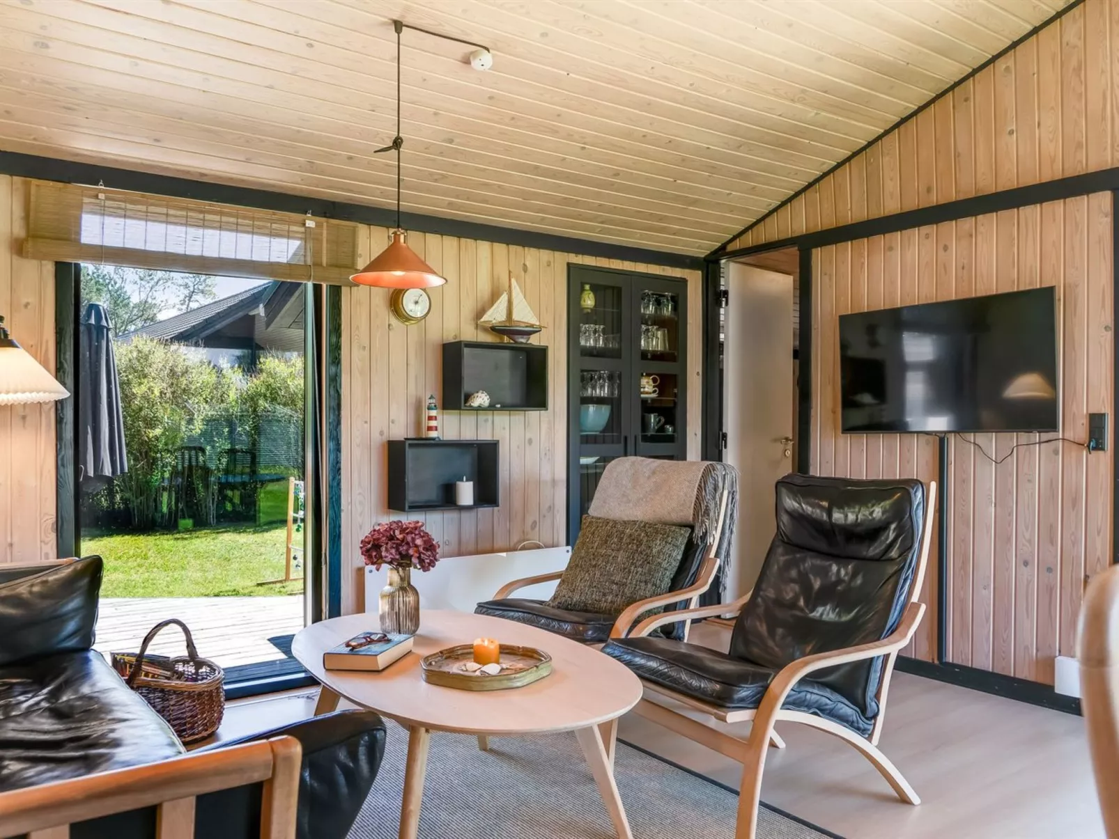 "Litle" - 600m from the sea - Binnen