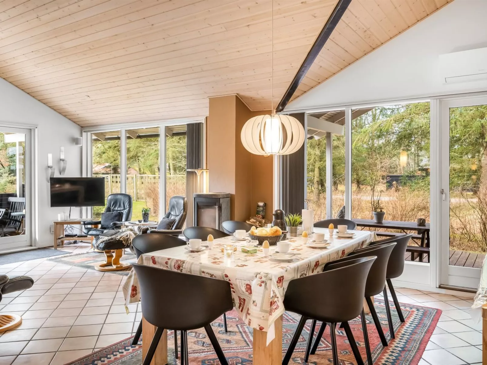 "Sora" - 2km from the sea - Binnen