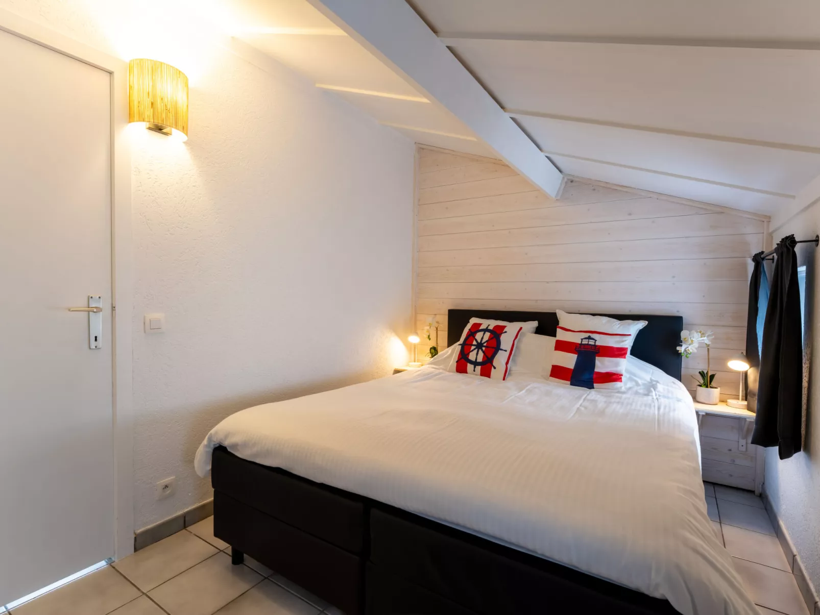 Alice Blue with airco & shared pool - Binnen