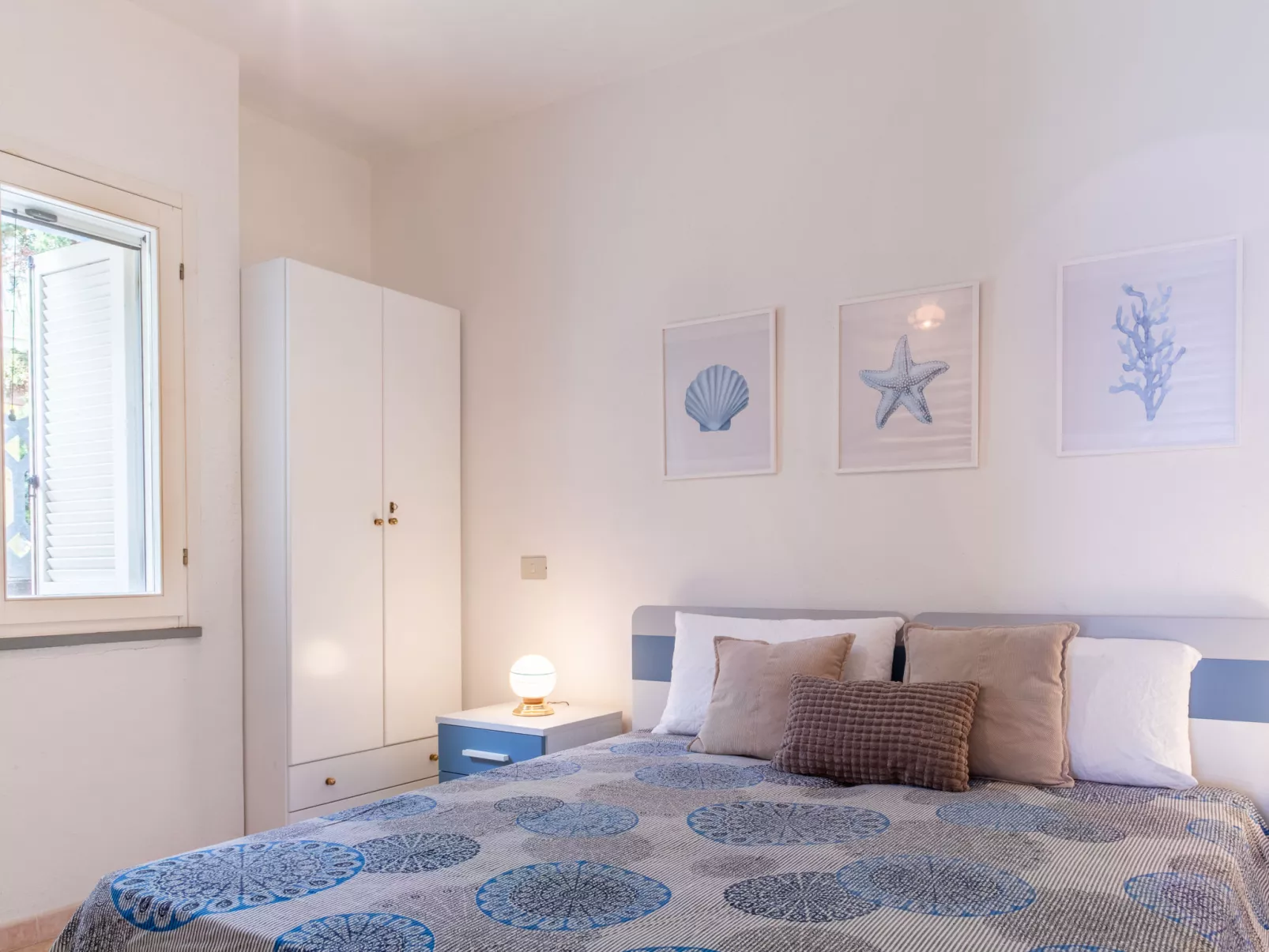 Blue Levante - Binnen