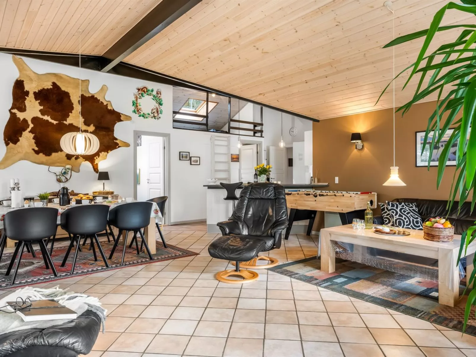 "Sora" - 2km from the sea - Binnen