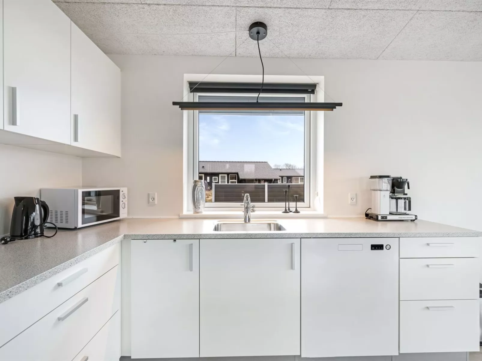 "Dorrit" - 1.2km from the sea - Binnen