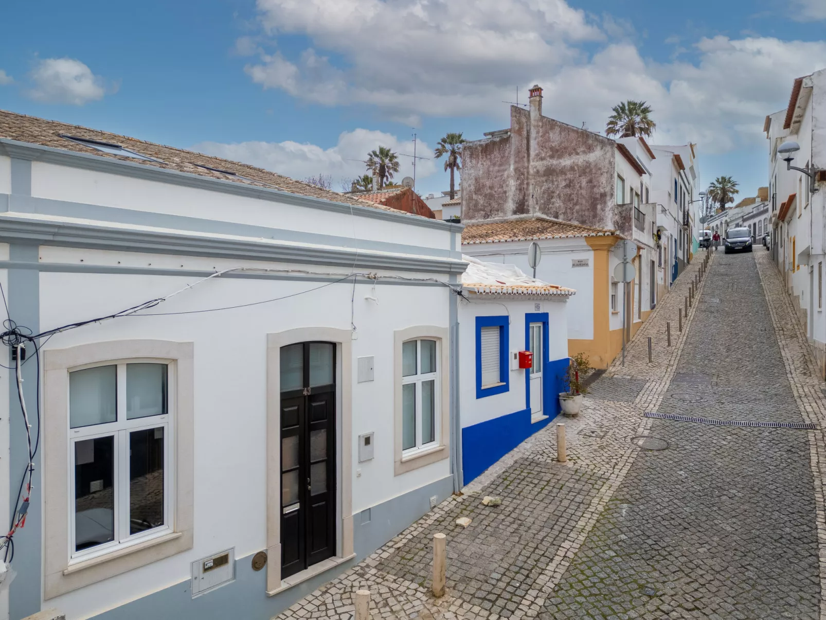 Rua 5 de Outubro - Buiten