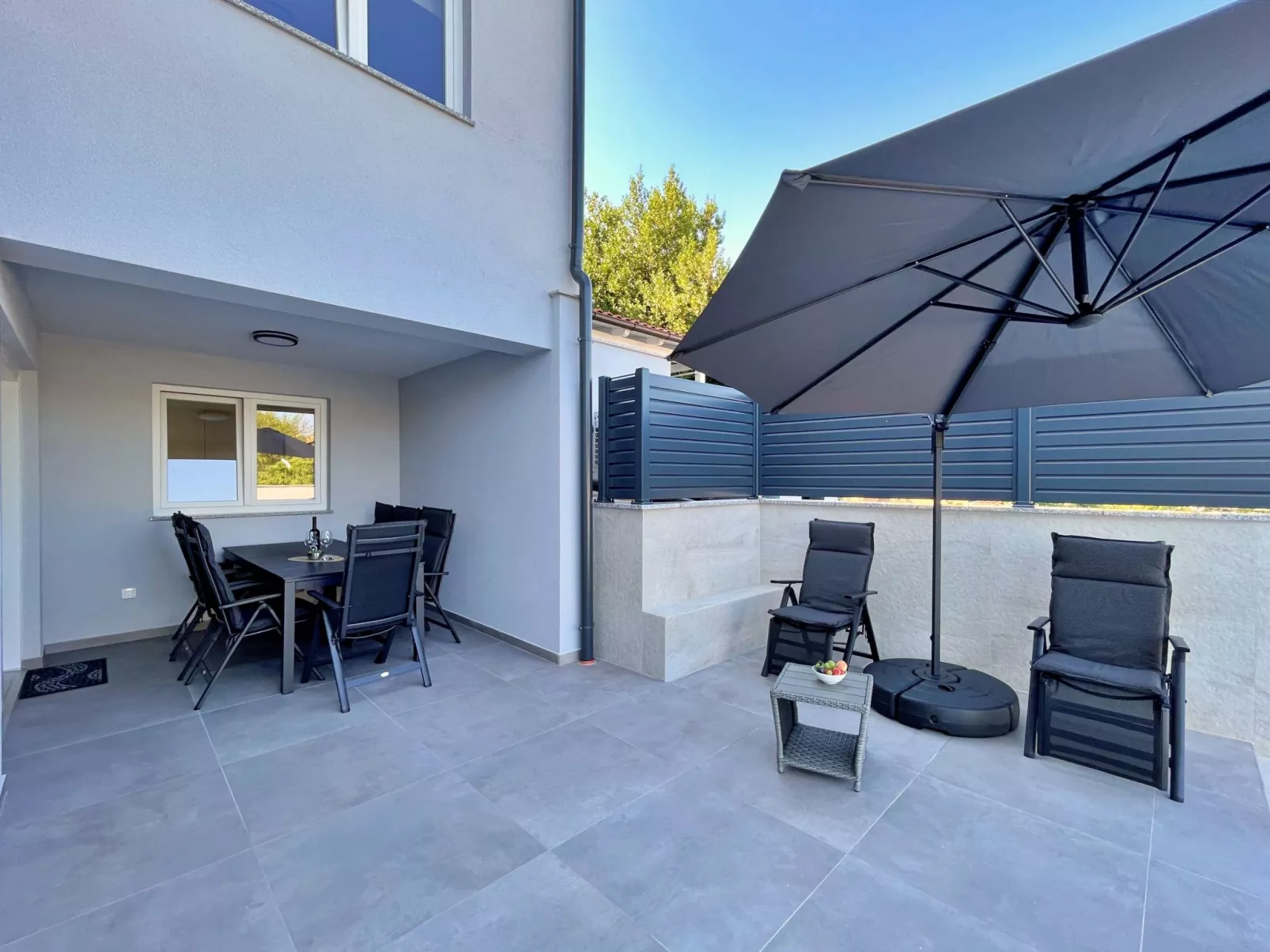 Apartment Bonum mit privatem Pool - Buiten