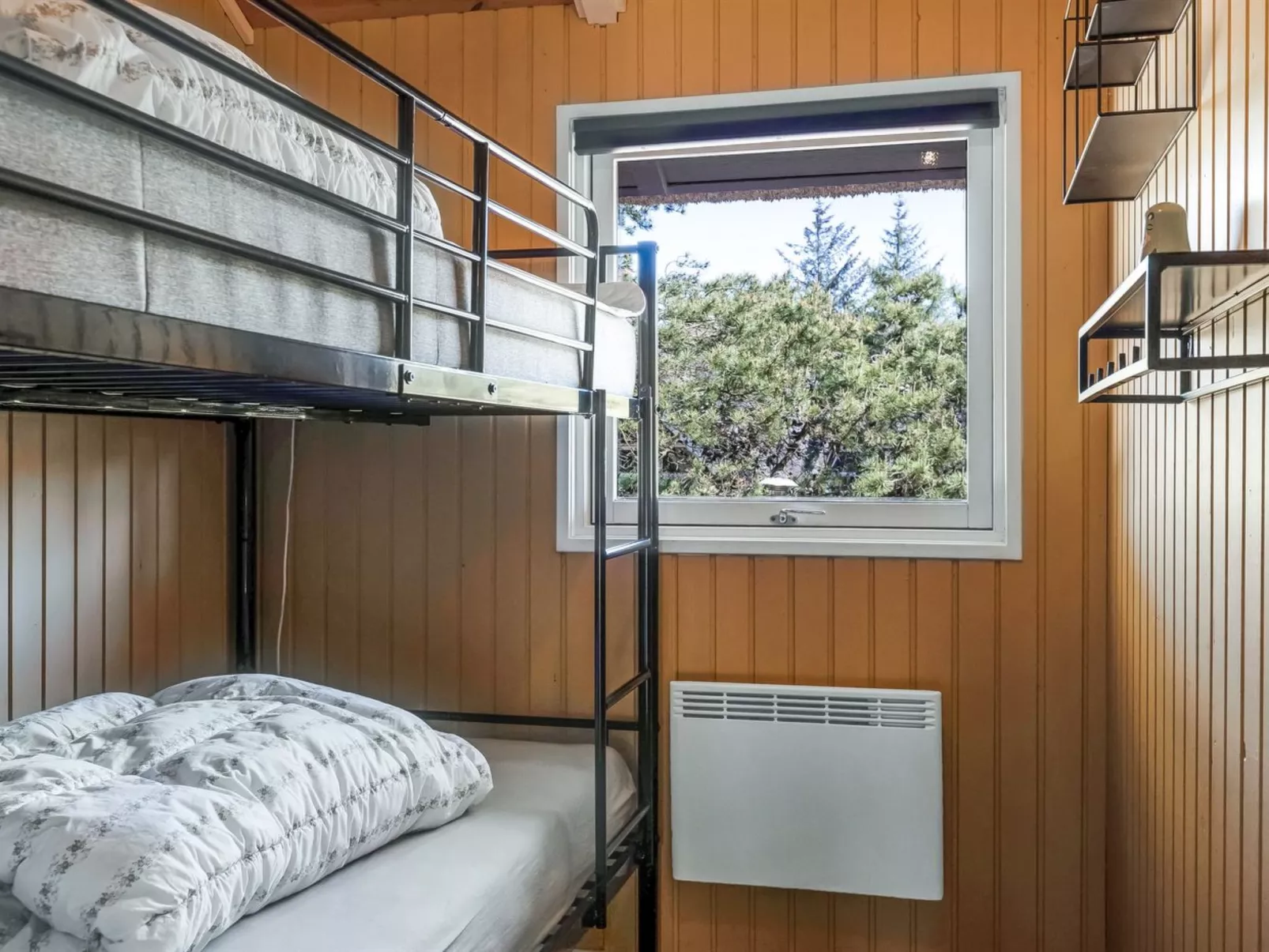 "Urpo" - 6km from the sea - Binnen