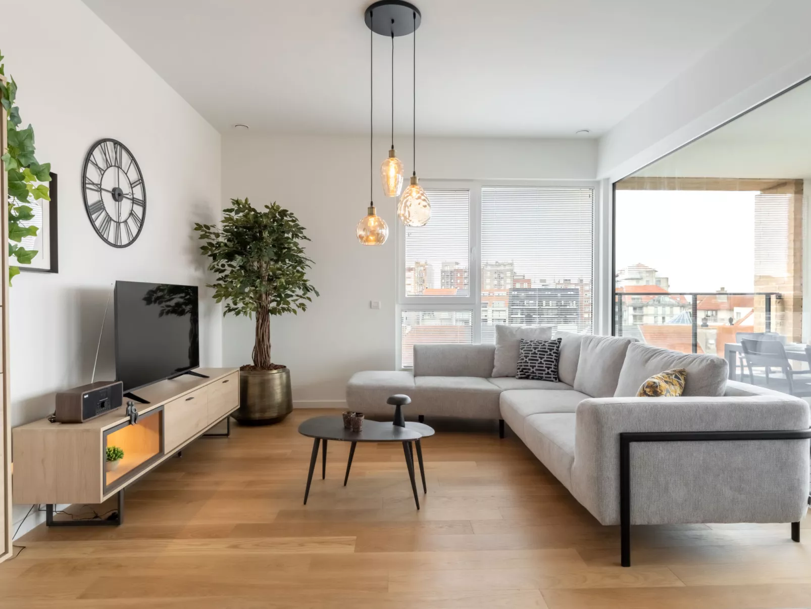 Parkville with parking & terrace - Binnen