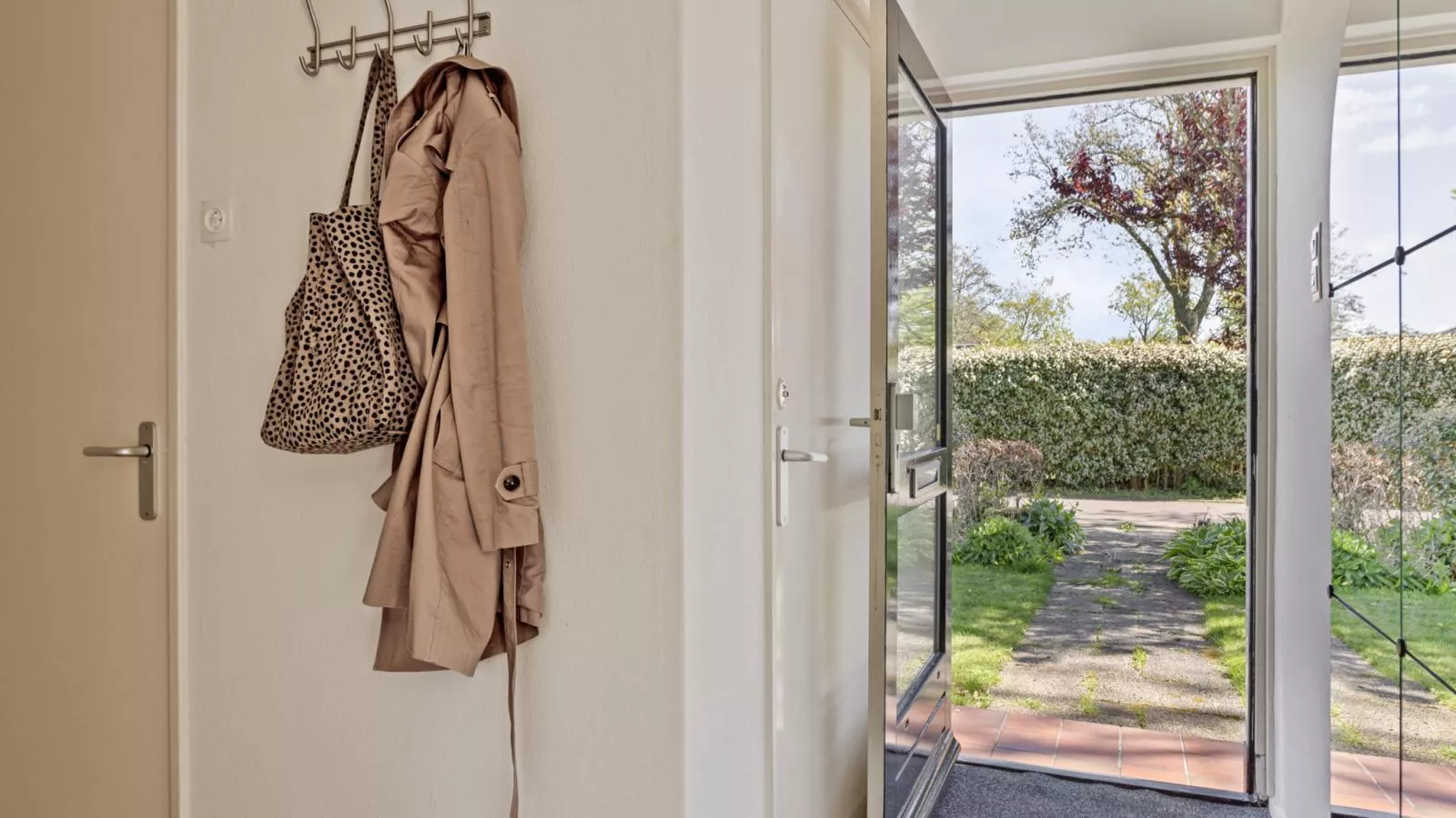 Duinlodge Groot Valkenisse - Hal-ontvangst