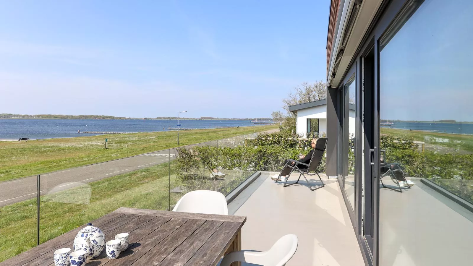 Villa Veerse Meerzicht - Terrasbalkon