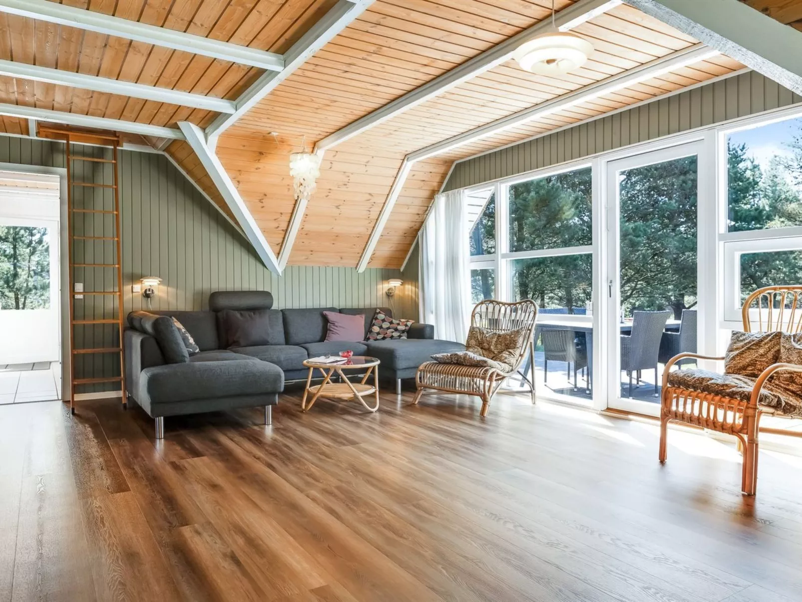 "Urpo" - 6km from the sea - Binnen