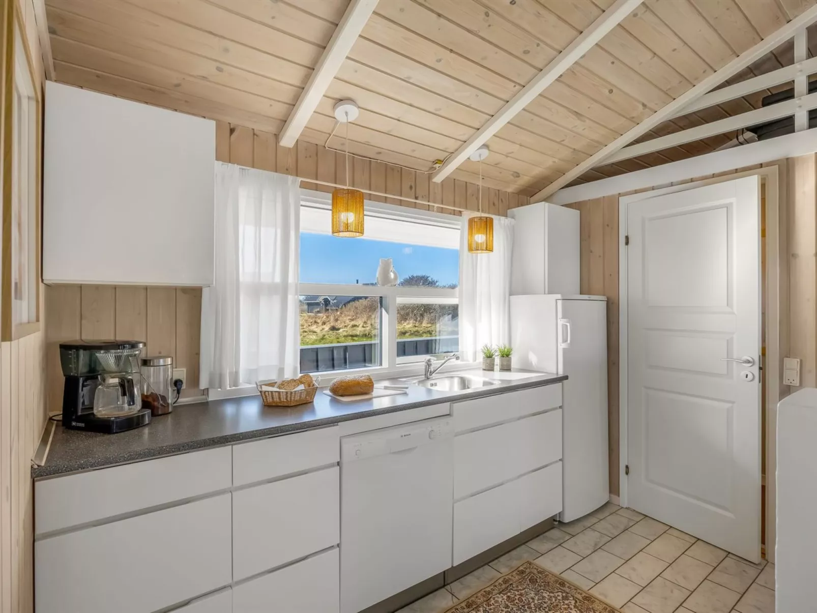 "Venja" - 200m from the sea - Binnen