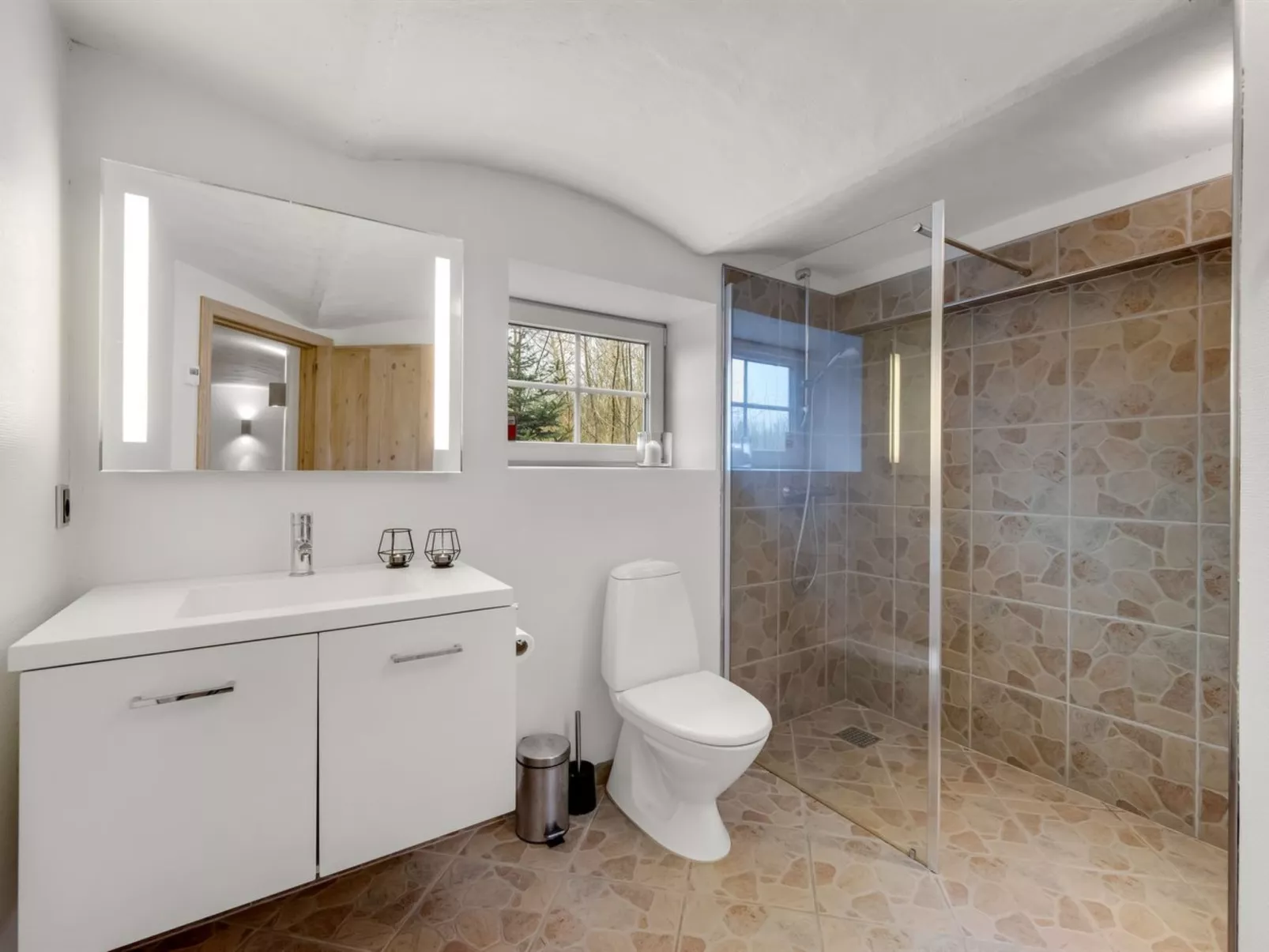 "Blaguna" - 9km to the fjord - Binnen