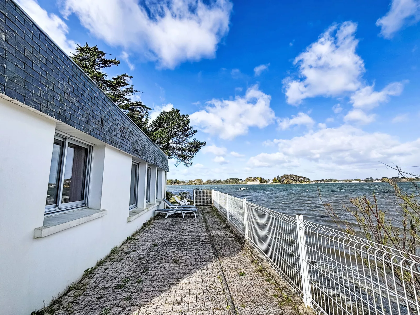 Maison du Néguan - Buiten