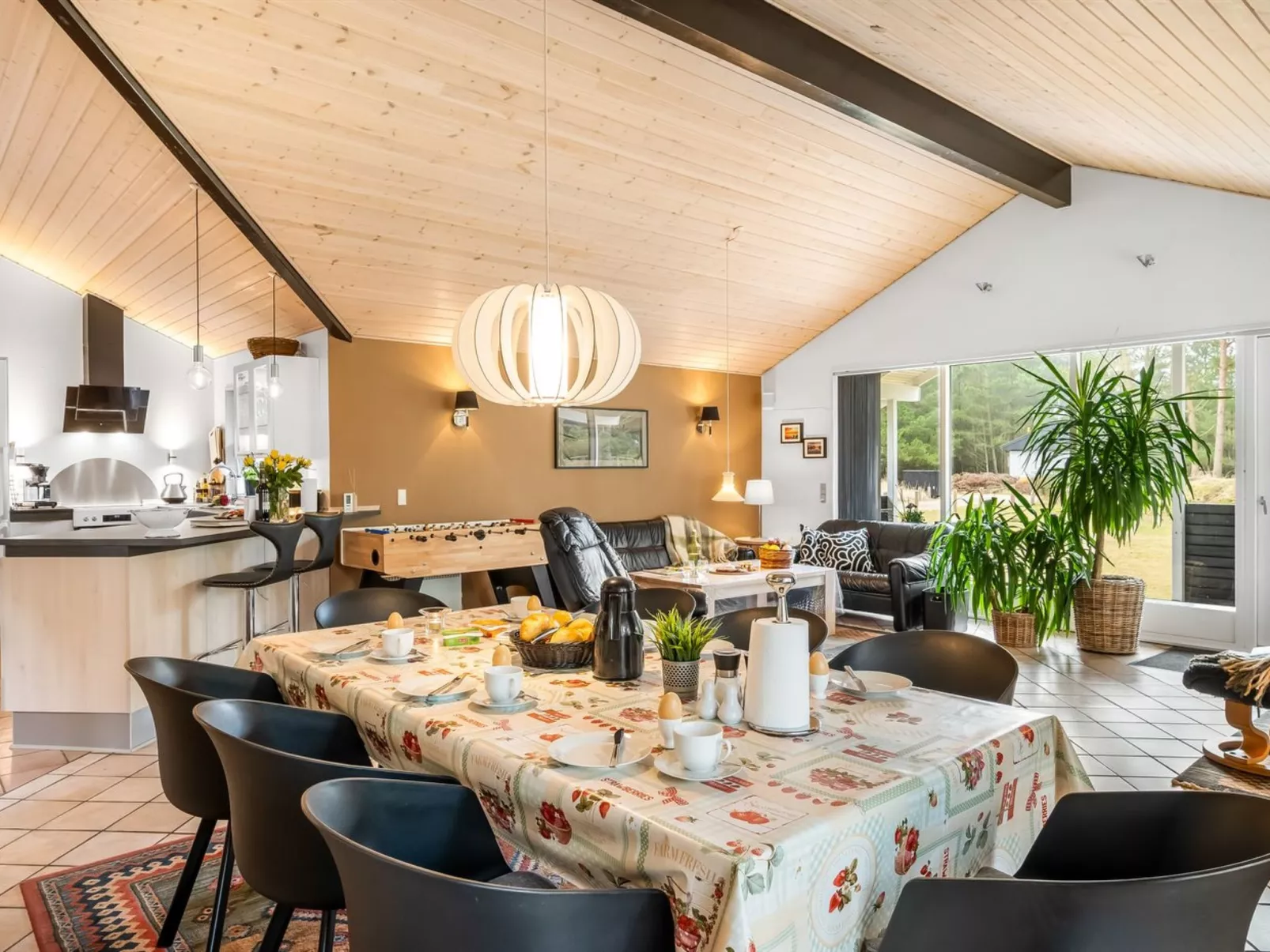 "Sora" - 2km from the sea - Binnen