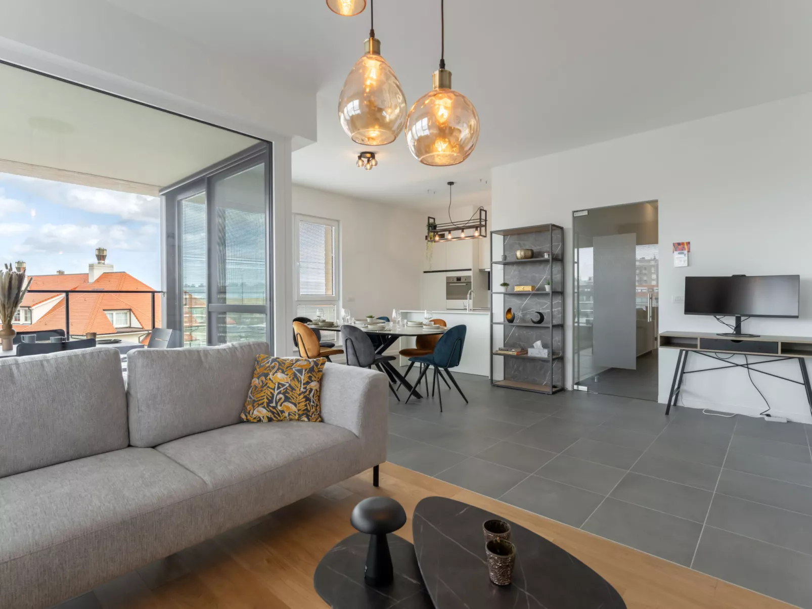 Parkville with parking & terrace - Binnen