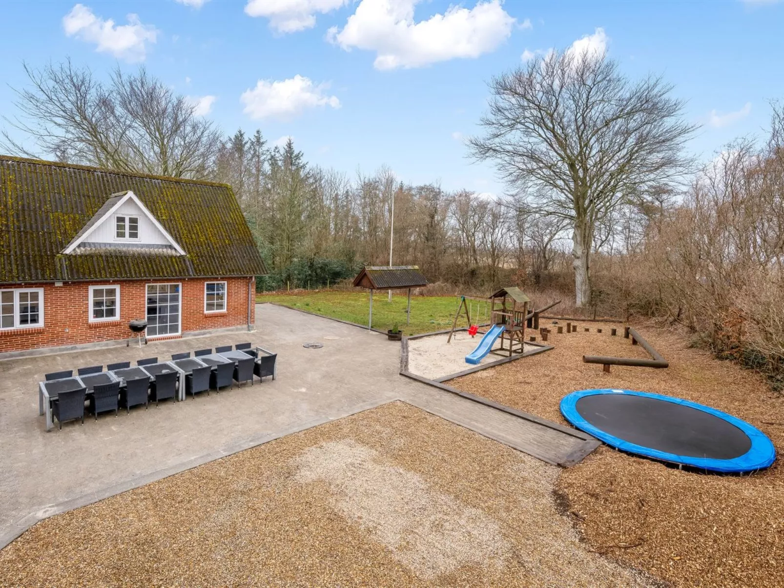 "Blaguna" - 9km to the fjord - Buiten