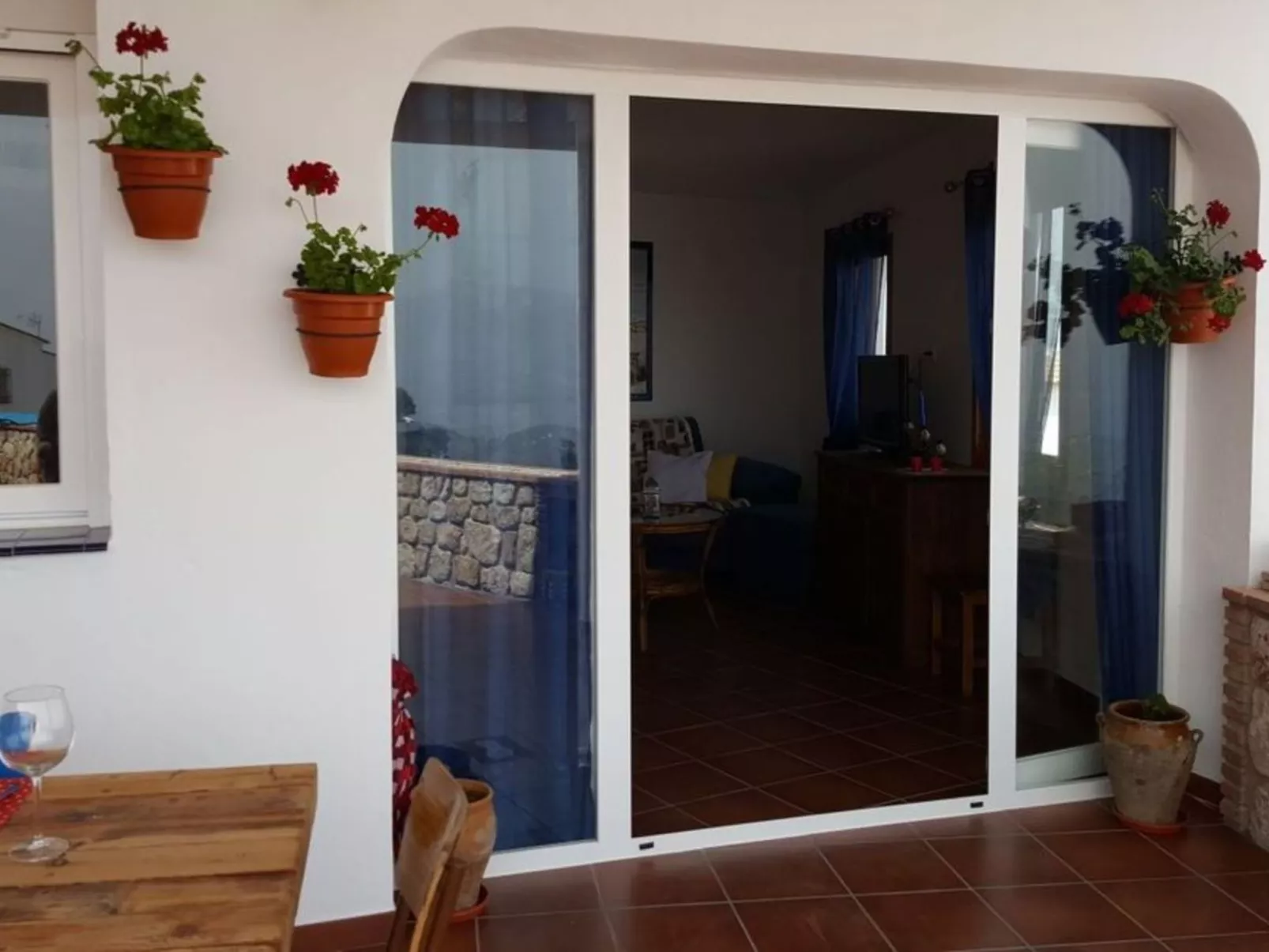 Mit Privatparkplatz - Buiten