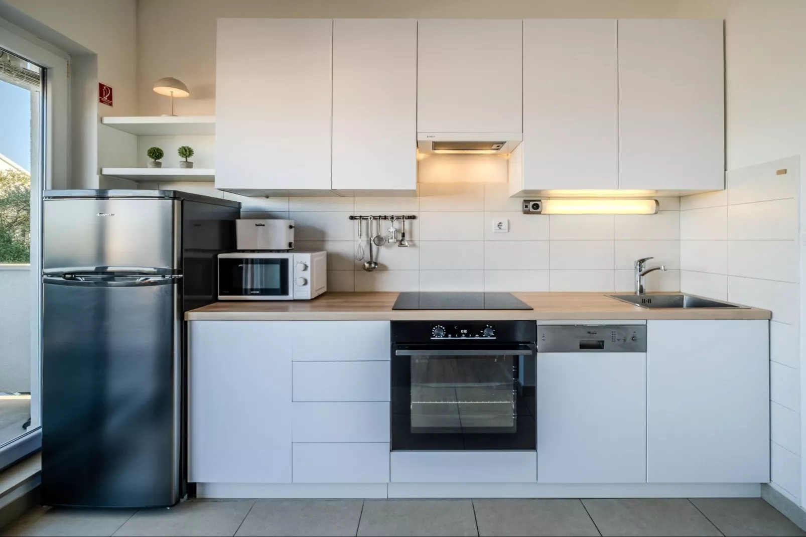 Apartments Tomy - One Bedroom Apartment with Balcony and Sea view (Apartment 1) - Keuken