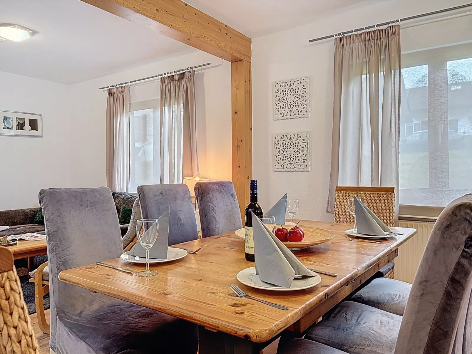 Dorf 4/ Haus 27 - Binnen