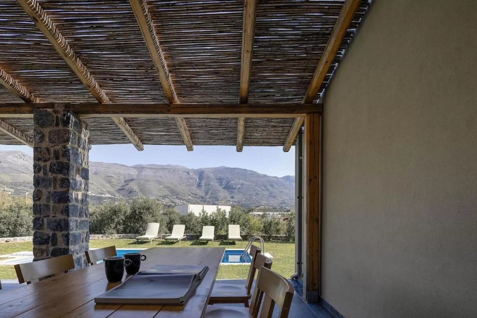 Kozilis Villas 3 - Terrasbalkon