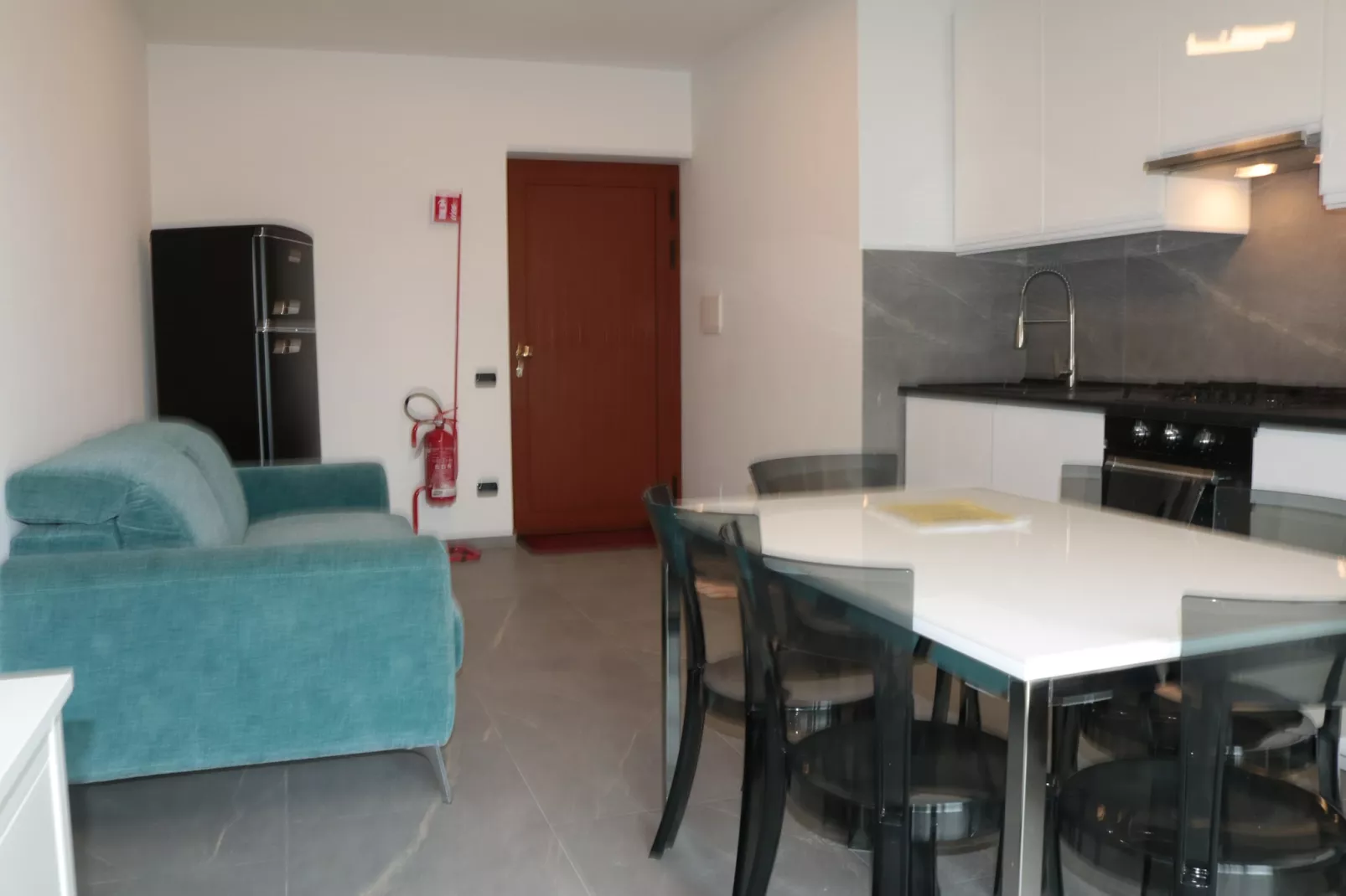 Sole del Garda V7 - Woonkamer