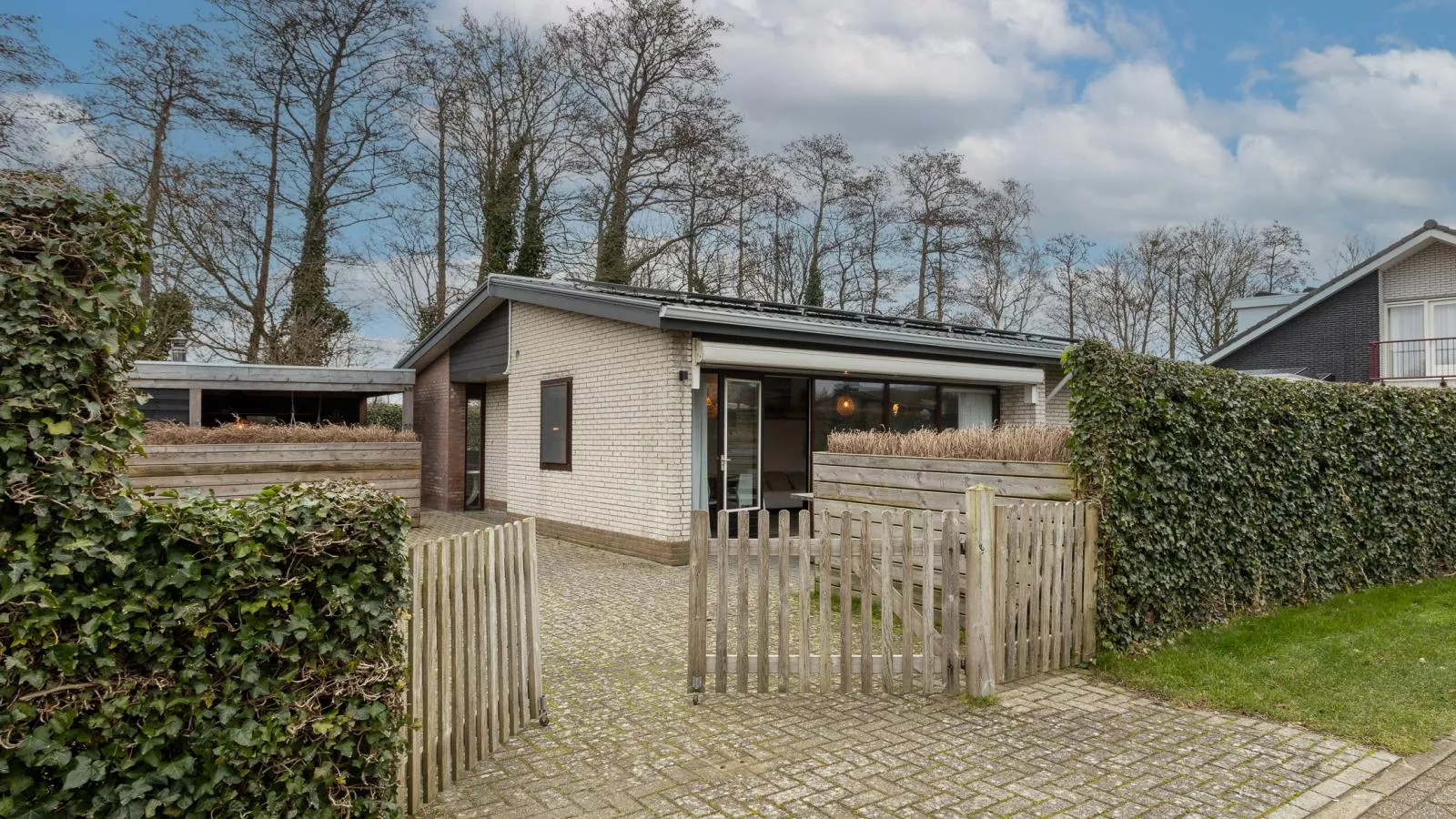 Zeeuws Vakantiehuis - Buitenkant zomer