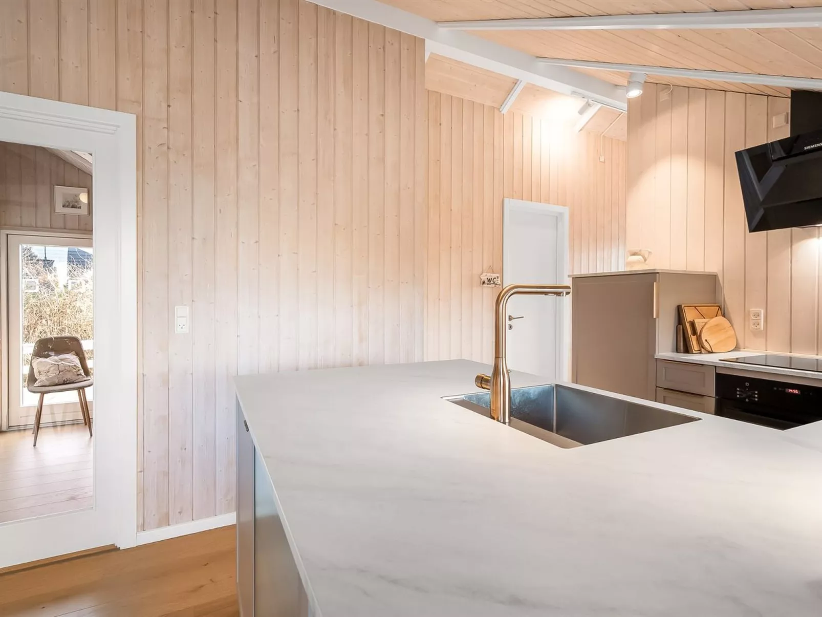 "Caranus" - 120m from the sea - Binnen