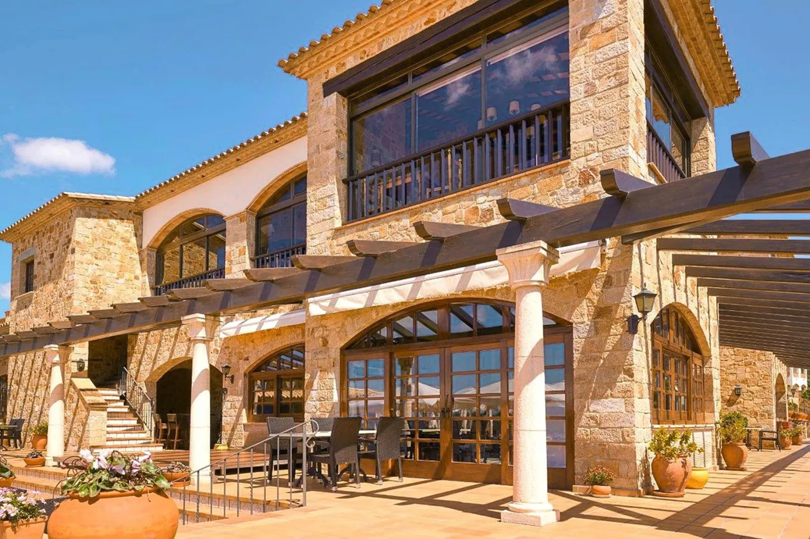 Hapi Mas Nou 1/2/4 - Buitenkant zomer