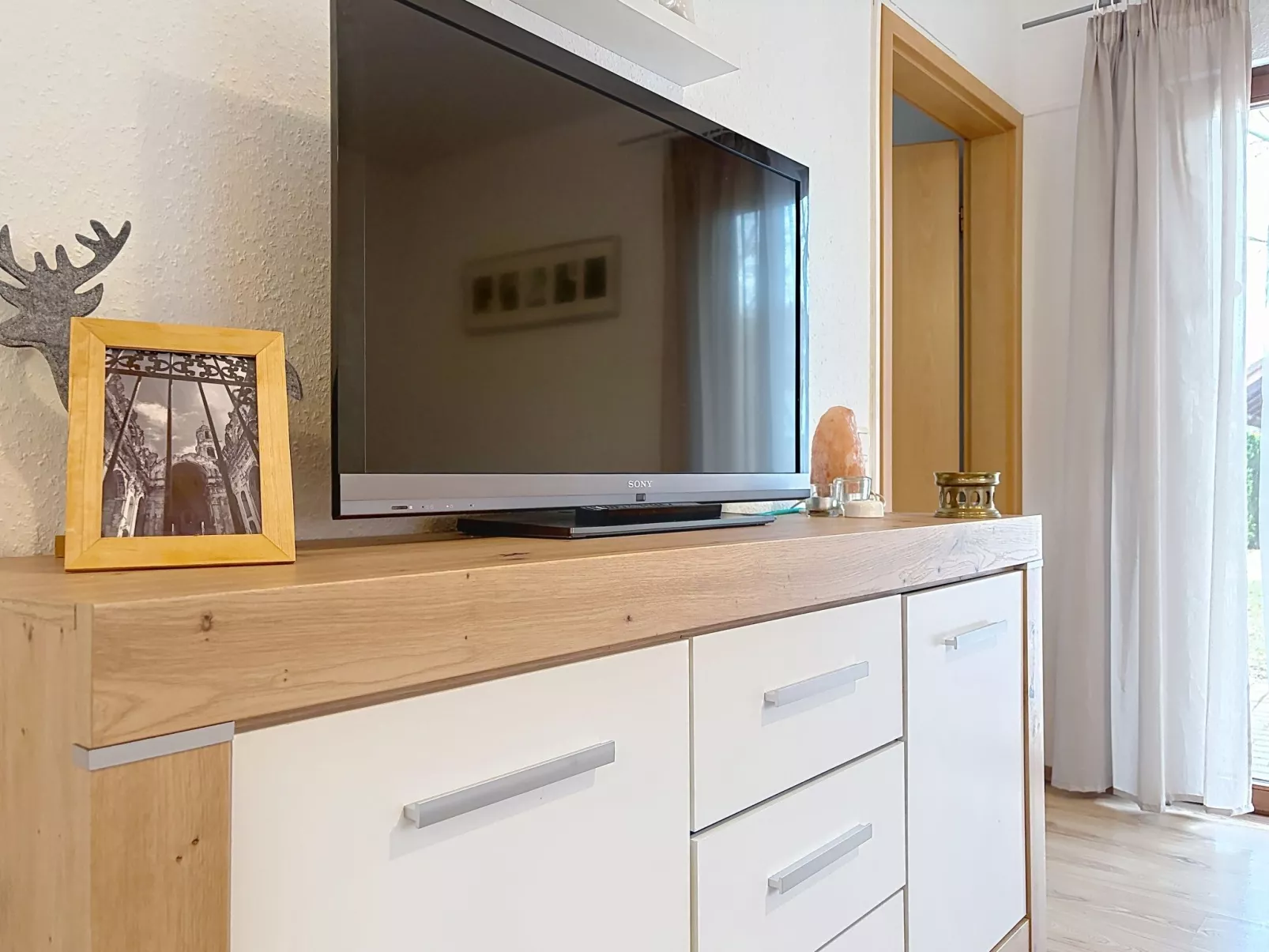 Dorf 4/ Haus 27 - Binnen