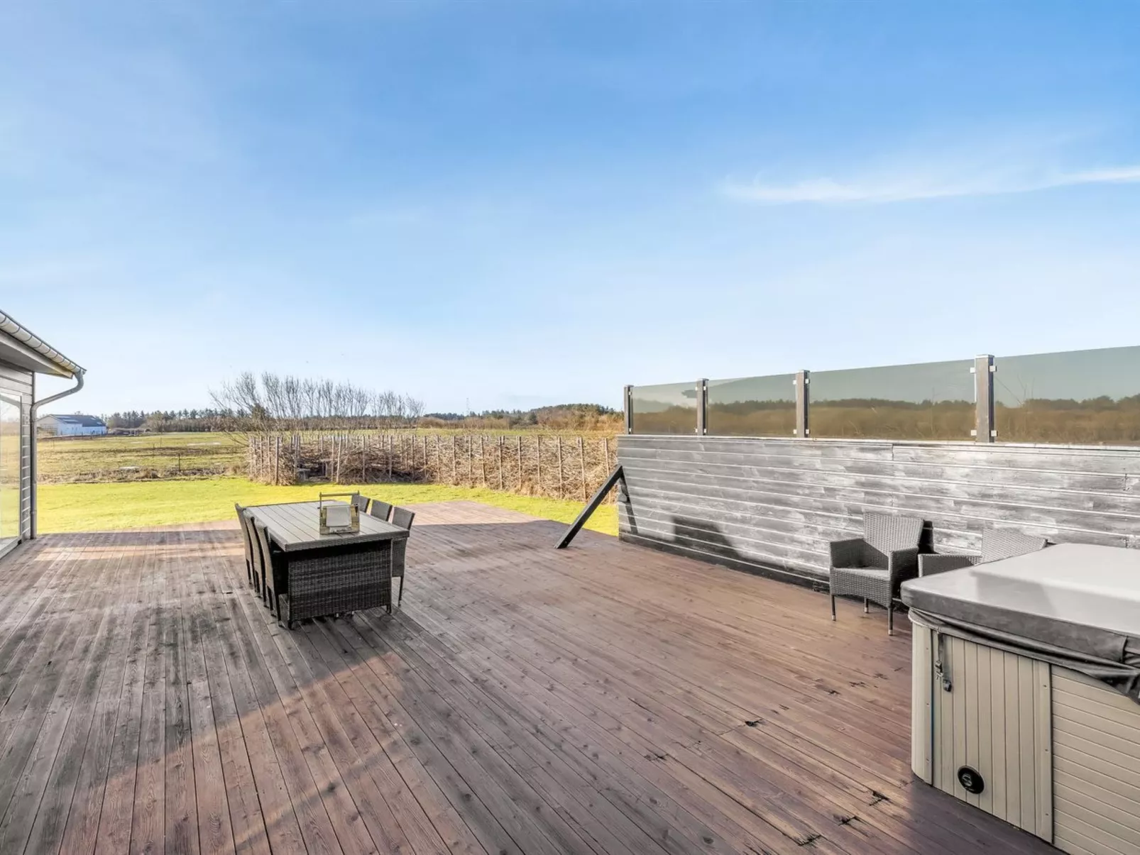 "Emelita" - 1.4km from the sea - Buiten