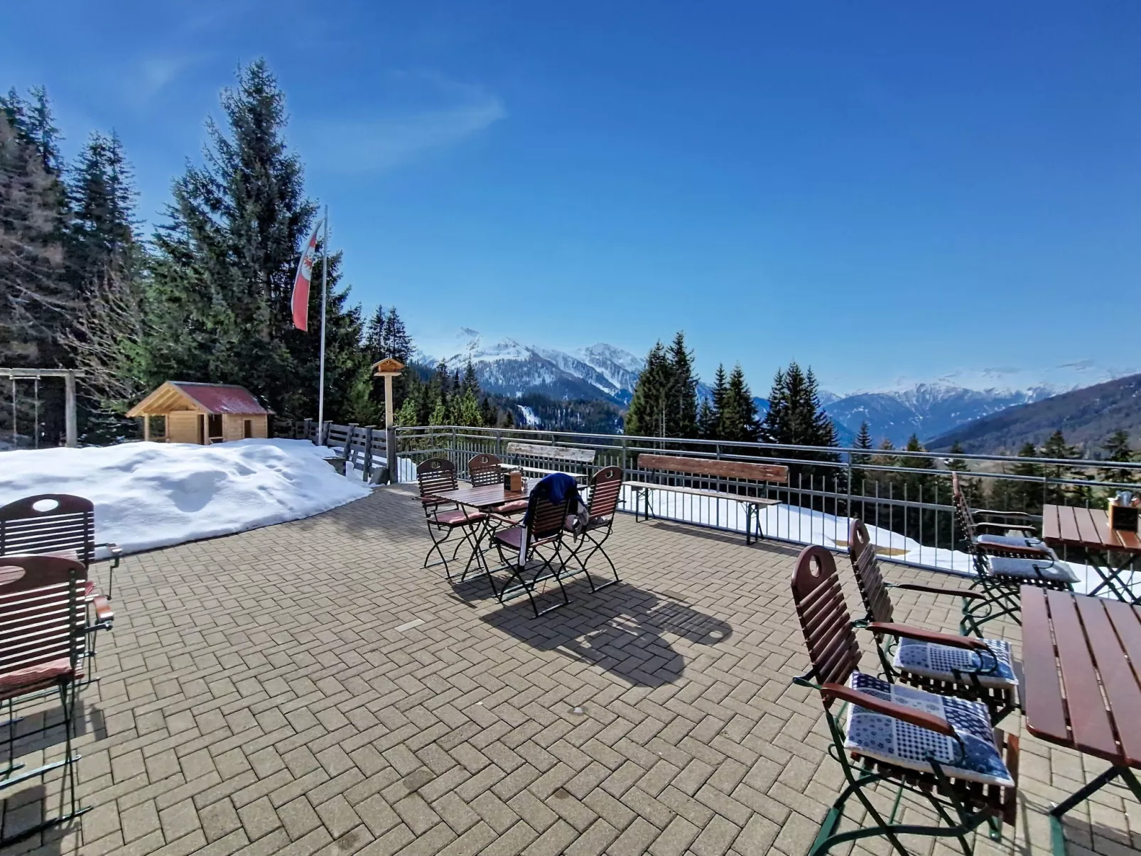 Naviser Hütte - Binnen
