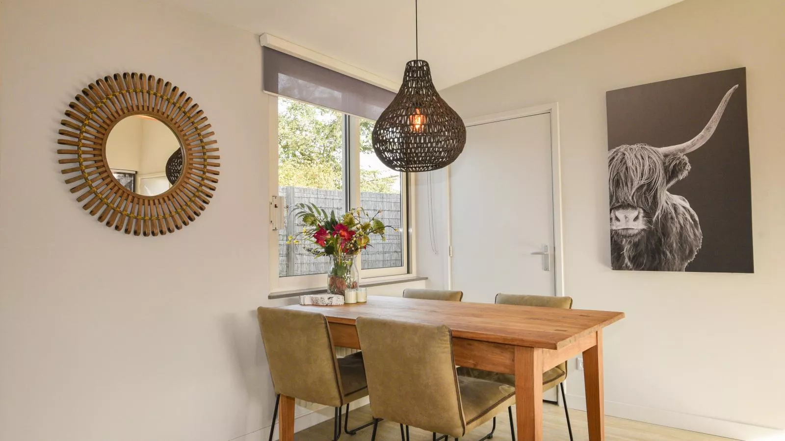 Beach House Banjaard - Eetkamer