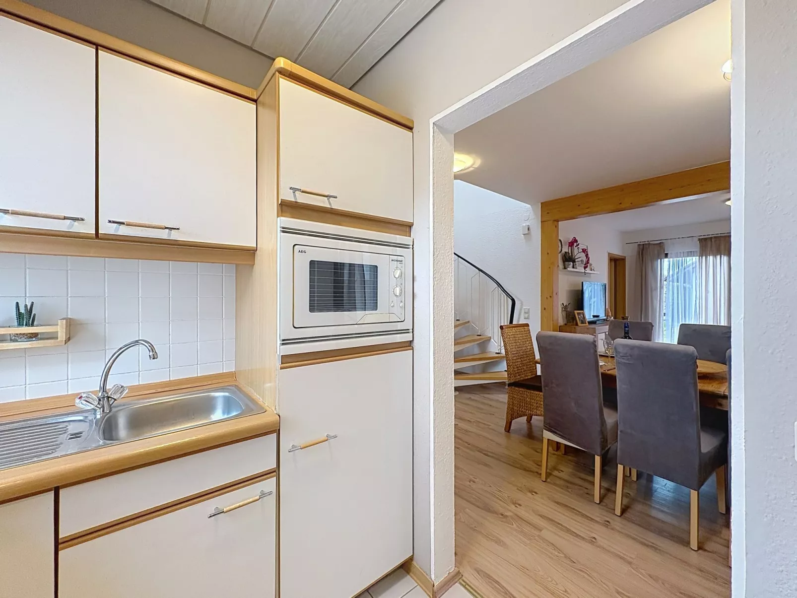 Dorf 4/ Haus 27 - Binnen