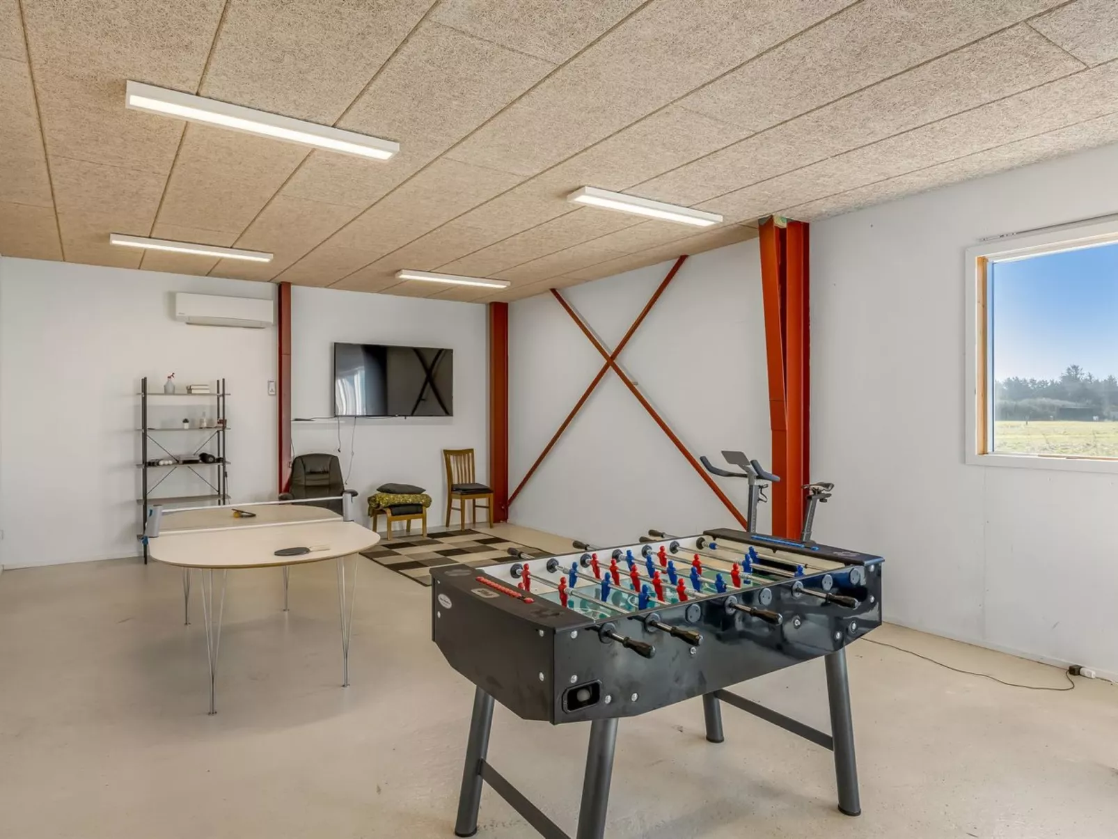 "Emelita" - 1.4km from the sea - Binnen