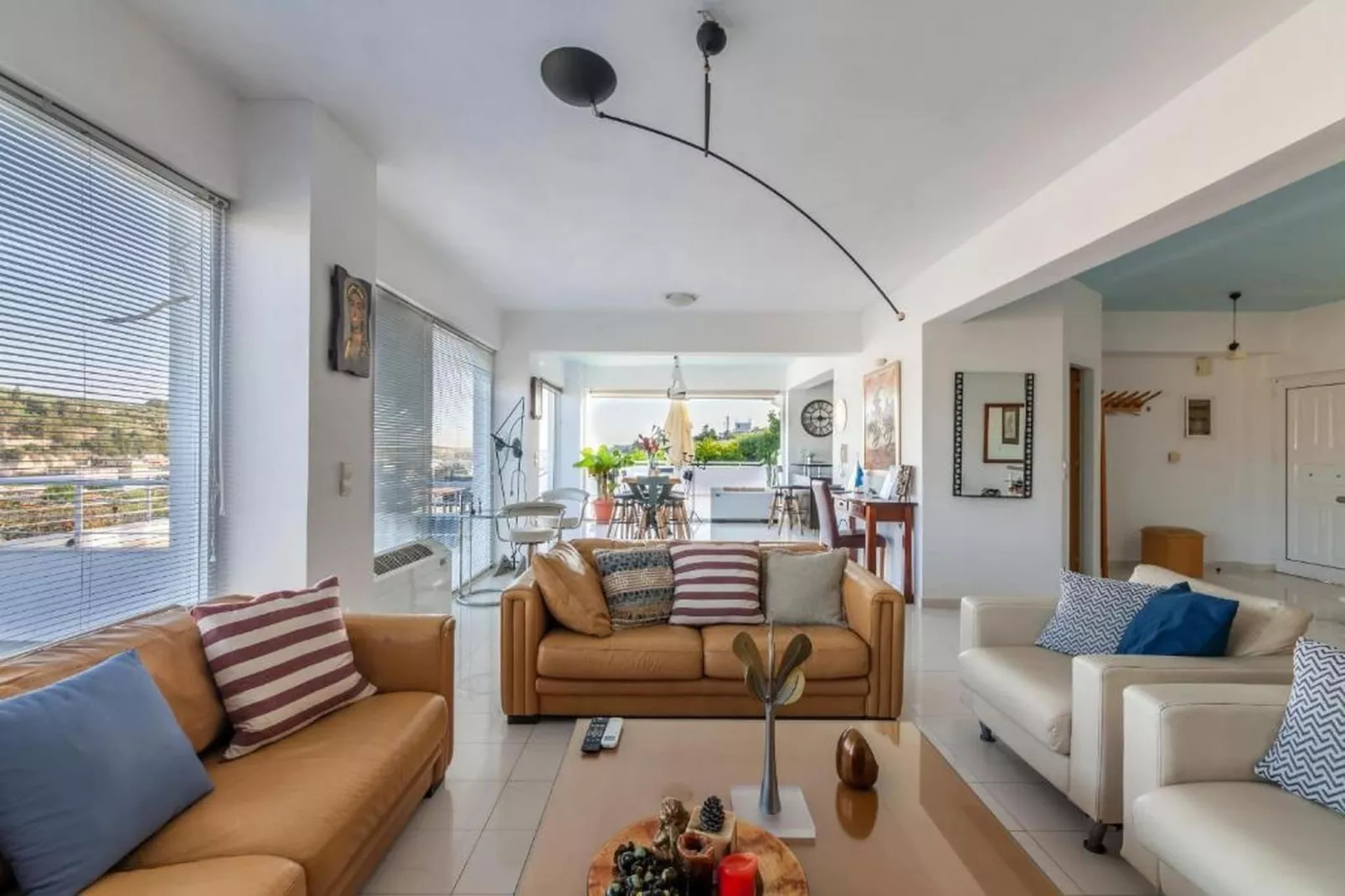 WhiteBlue Spa Villa - Woonkamer