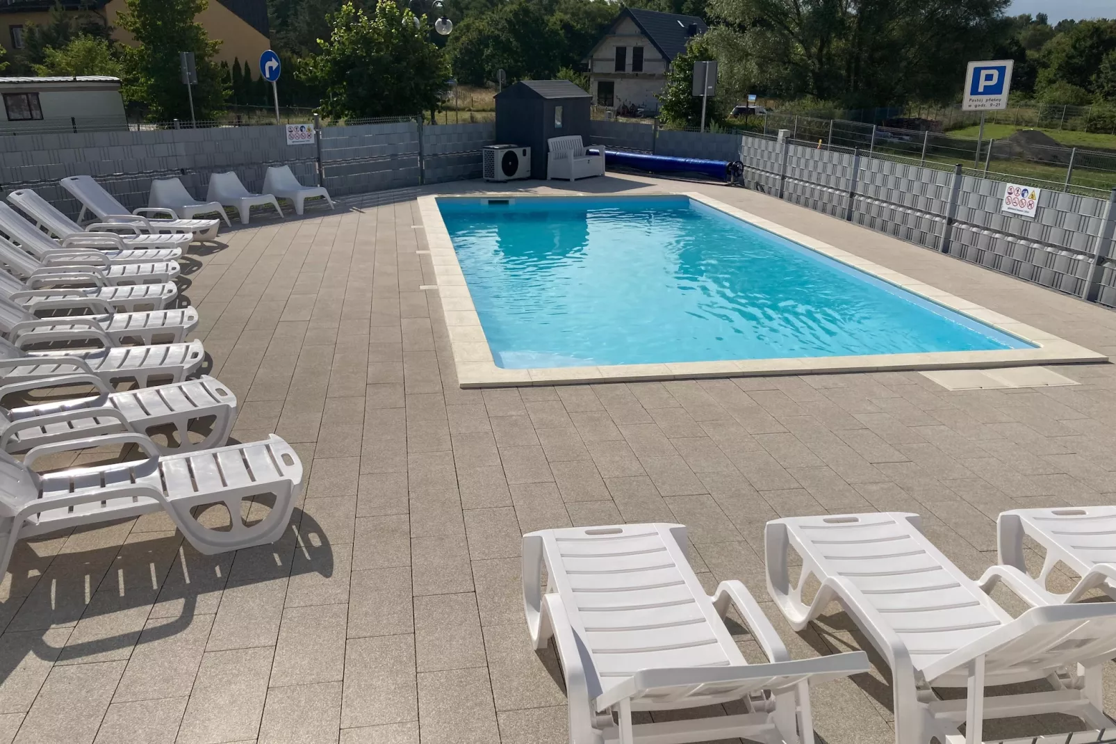 Domy wakacyjne z basenem letnim dla max 4 osób Jarosławiec - Zwembad