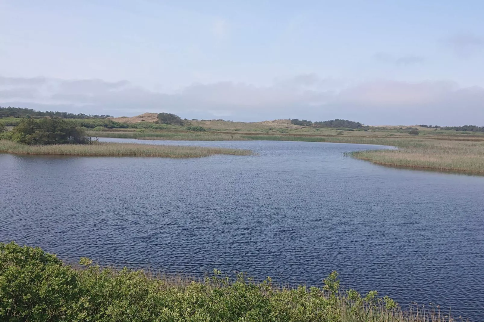 Afgelegen toevluchtsoord met uitzicht - Waterzicht