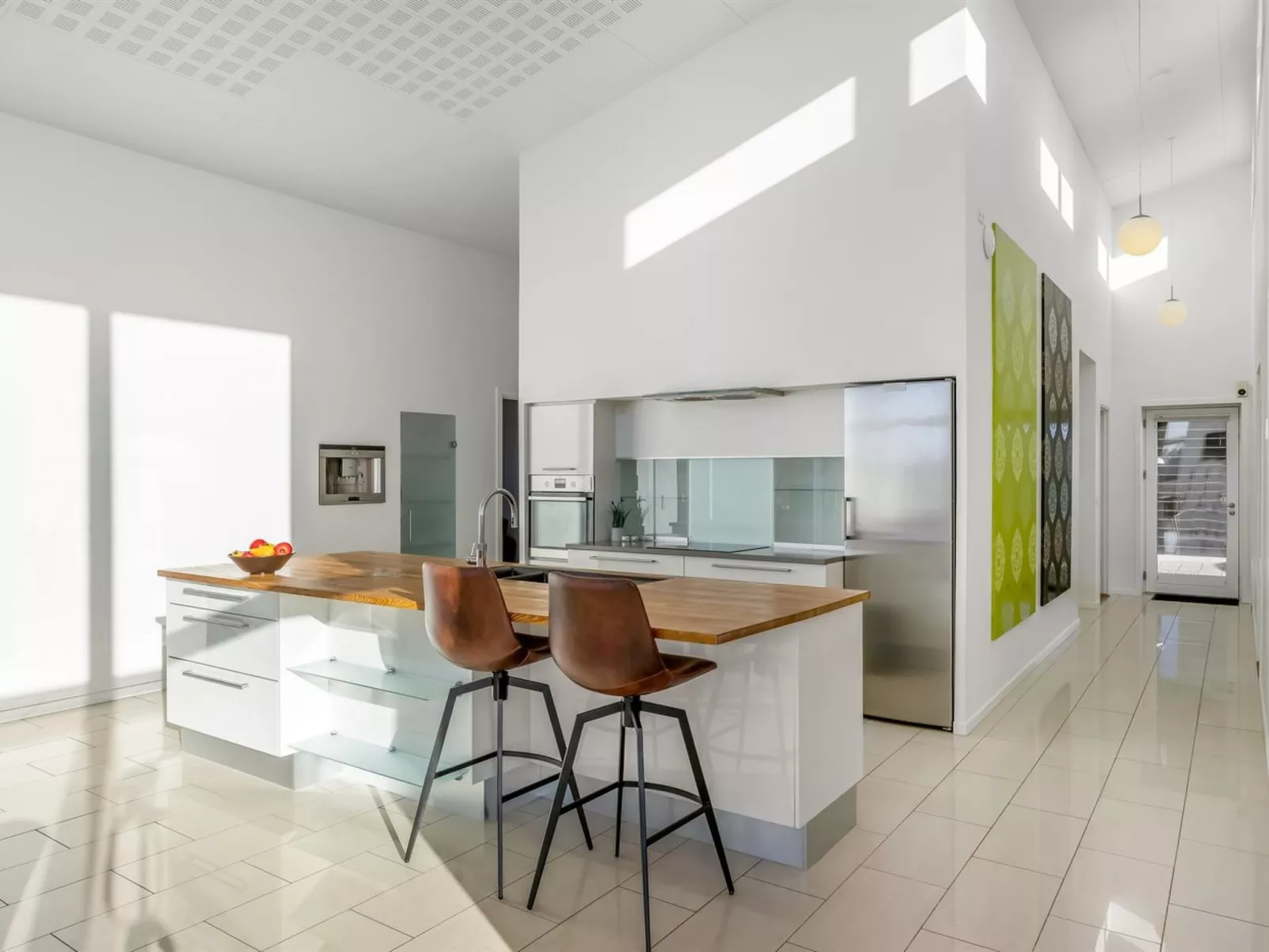 "Emelita" - 1.4km from the sea - Binnen