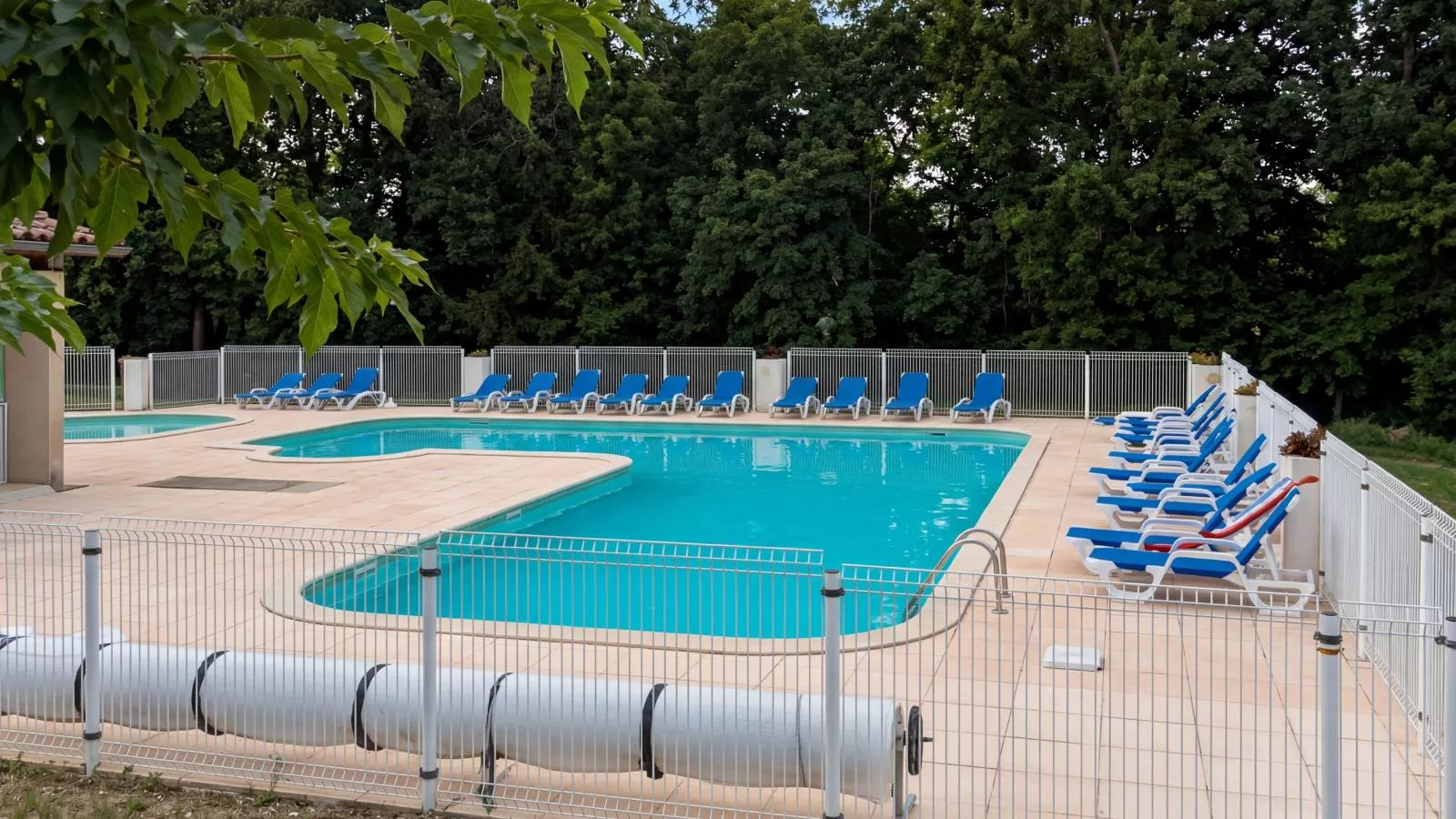 Lac Bleu nr 18 - Zwembad