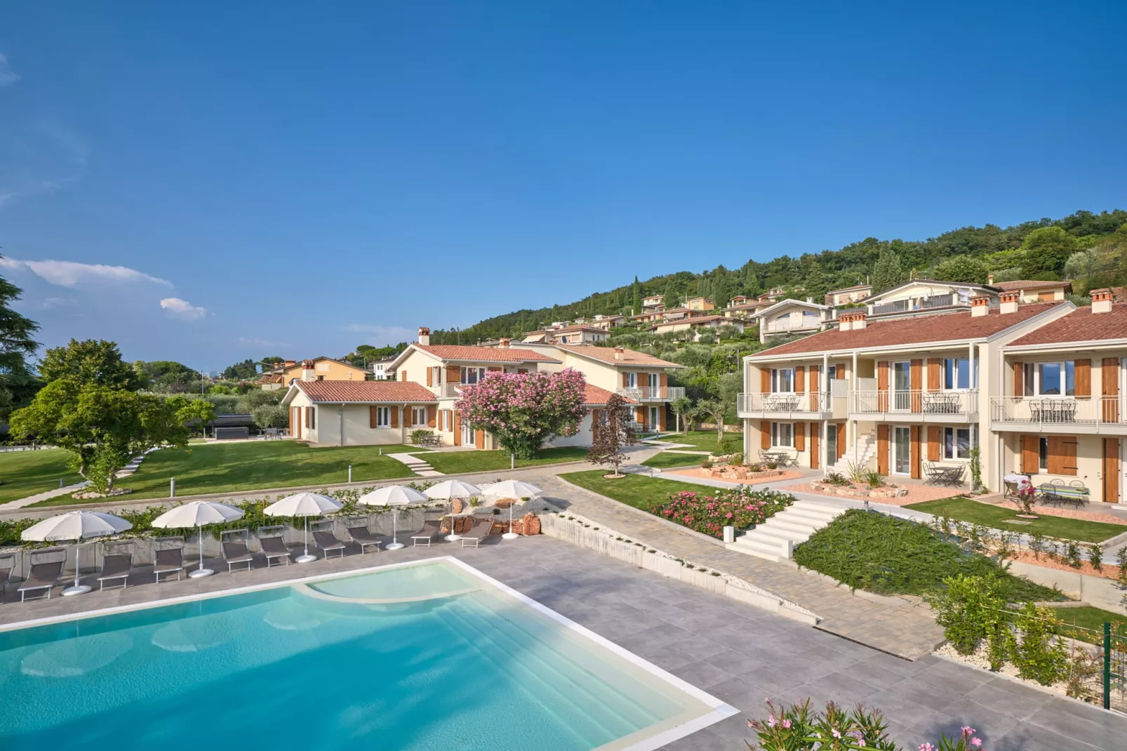 Green Park Residence - 4 Nächte - Zwembad