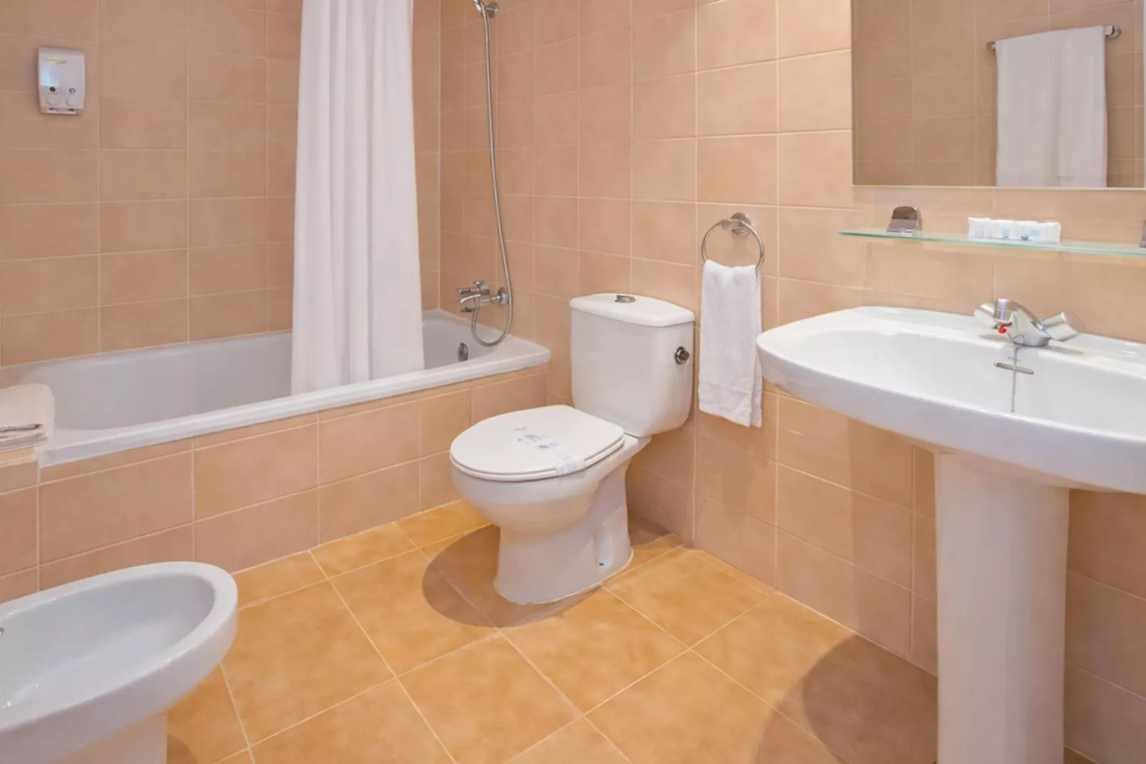 Tossa Apartment 4/2/4 - Badkamer